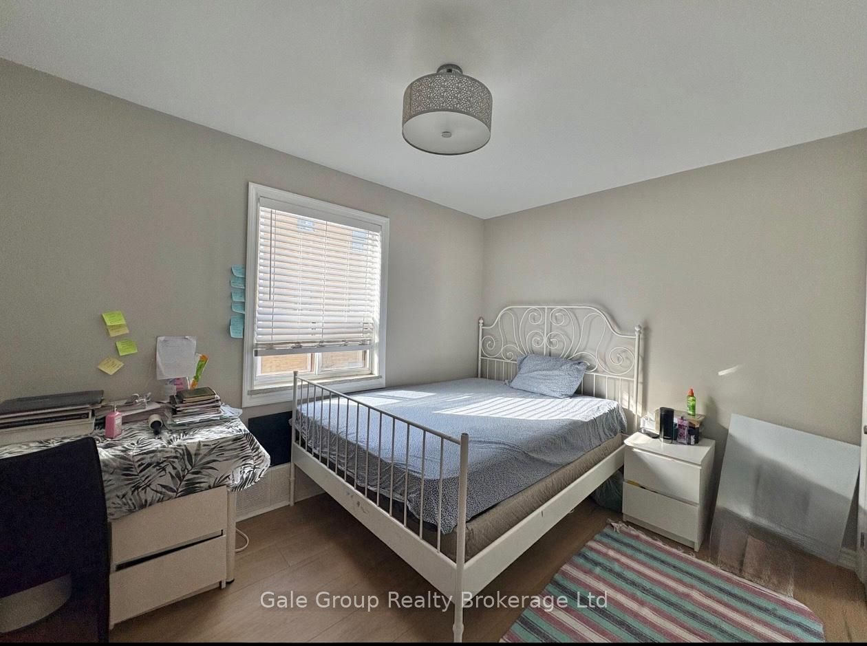25 Paisley Boulevard E Unit-6 Property Photo 6