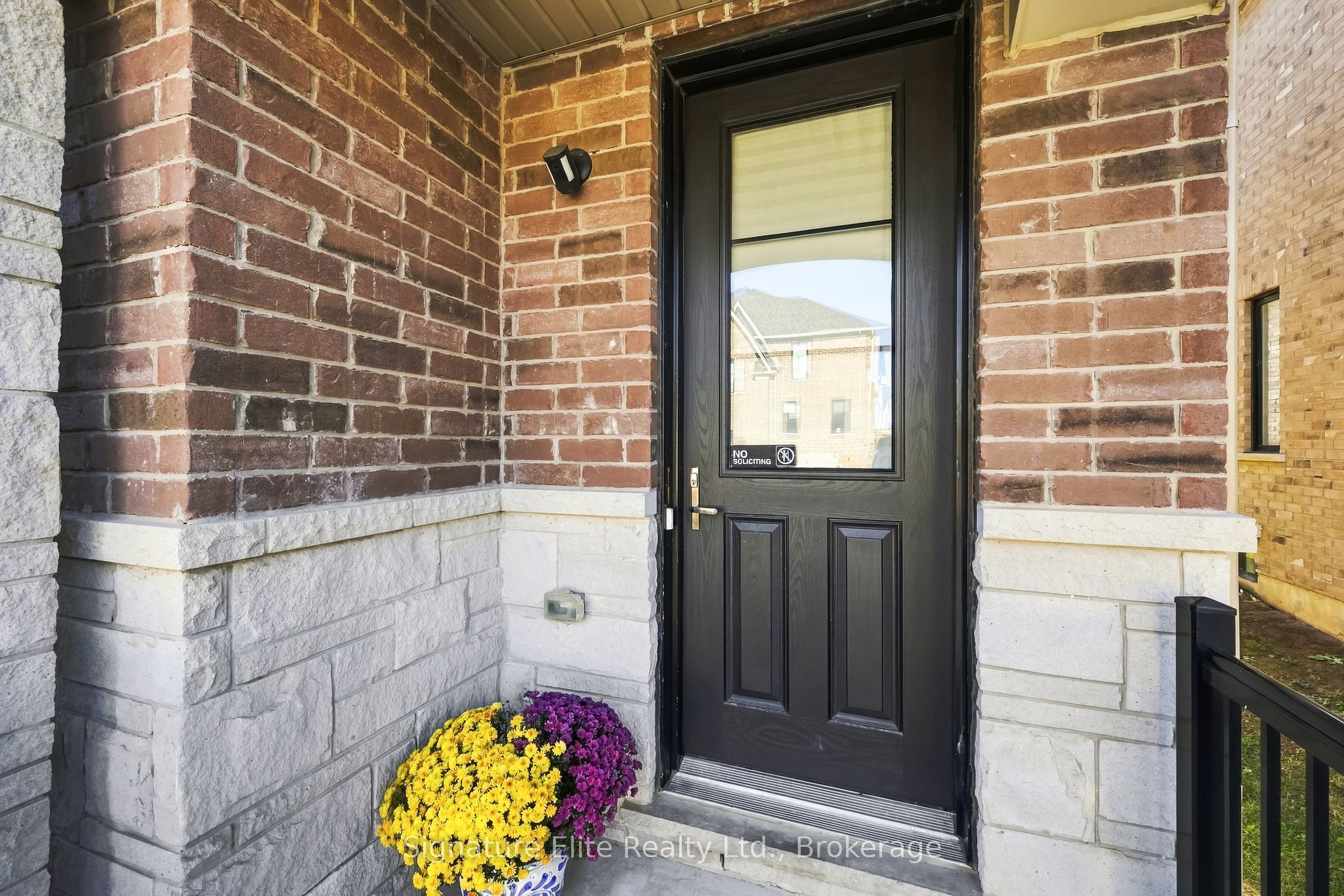 1354 Almonte Drive Property Photo 4