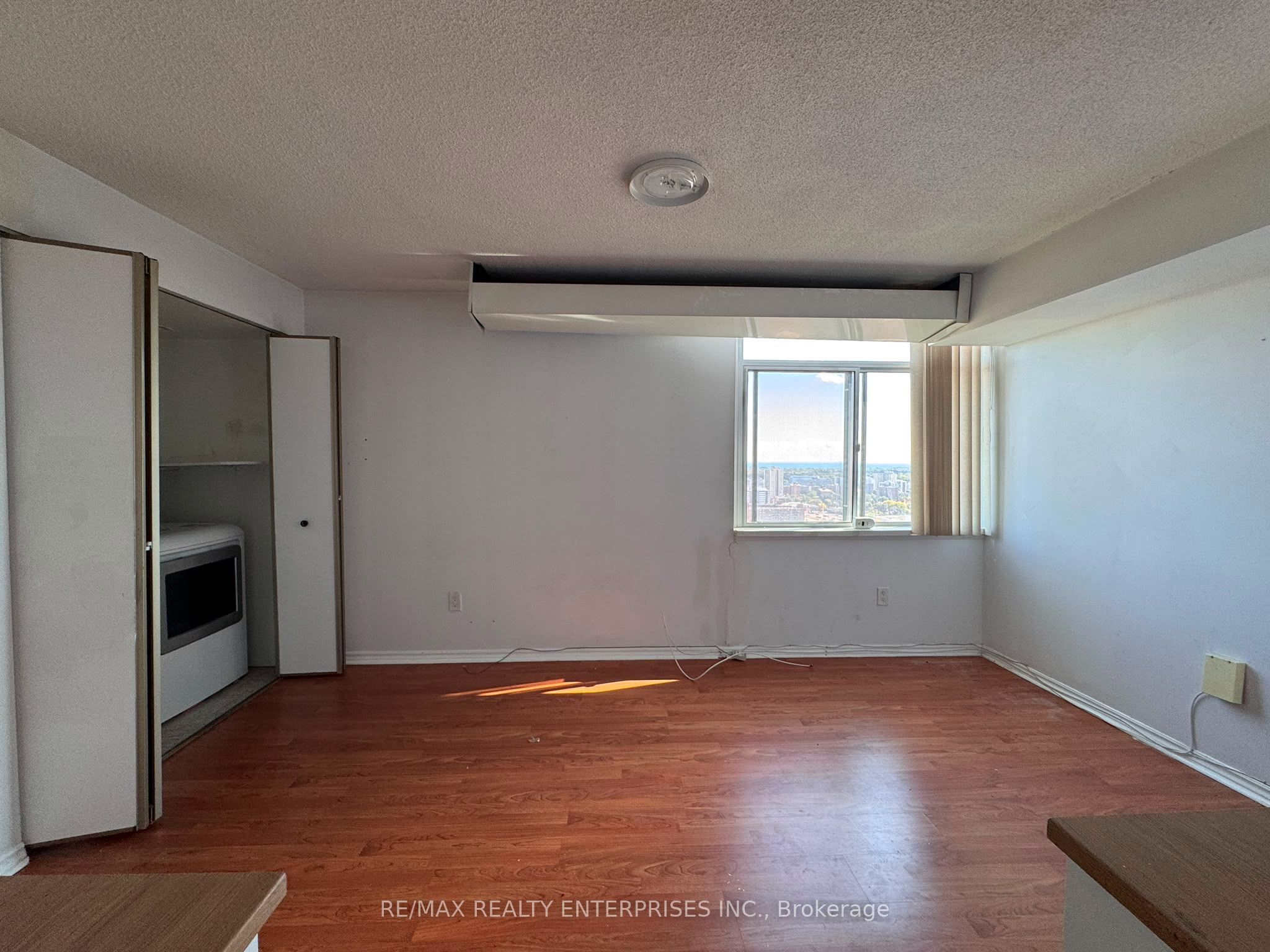 3100 Kirwin Avenue 2702 Property Photo 10