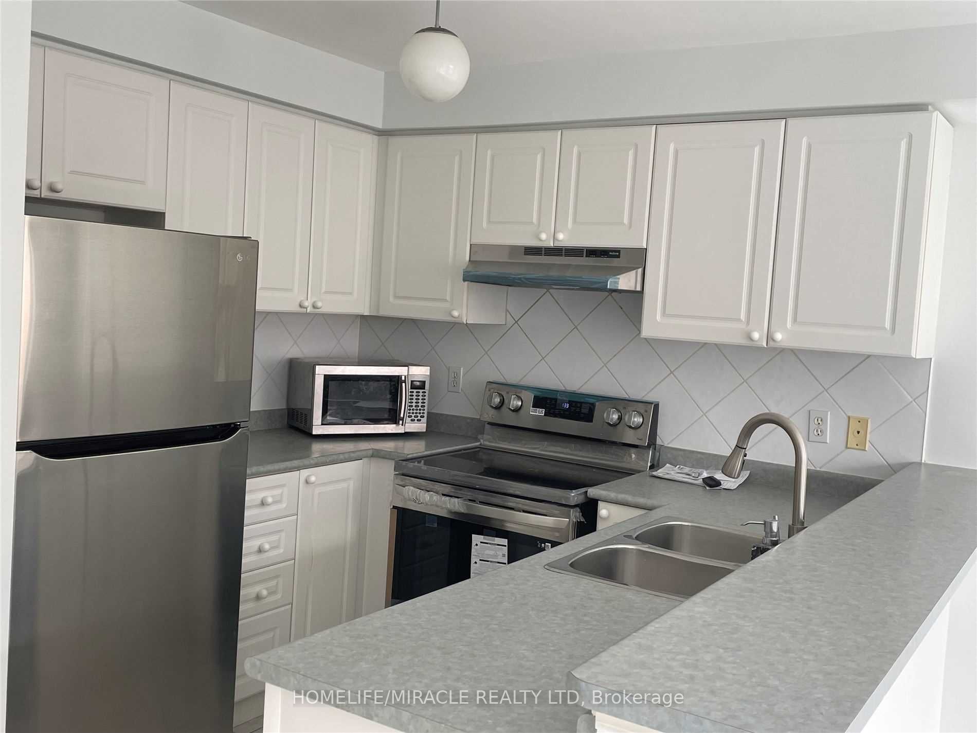 5055 Heatherleigh Avenue 9 Property Photo 4