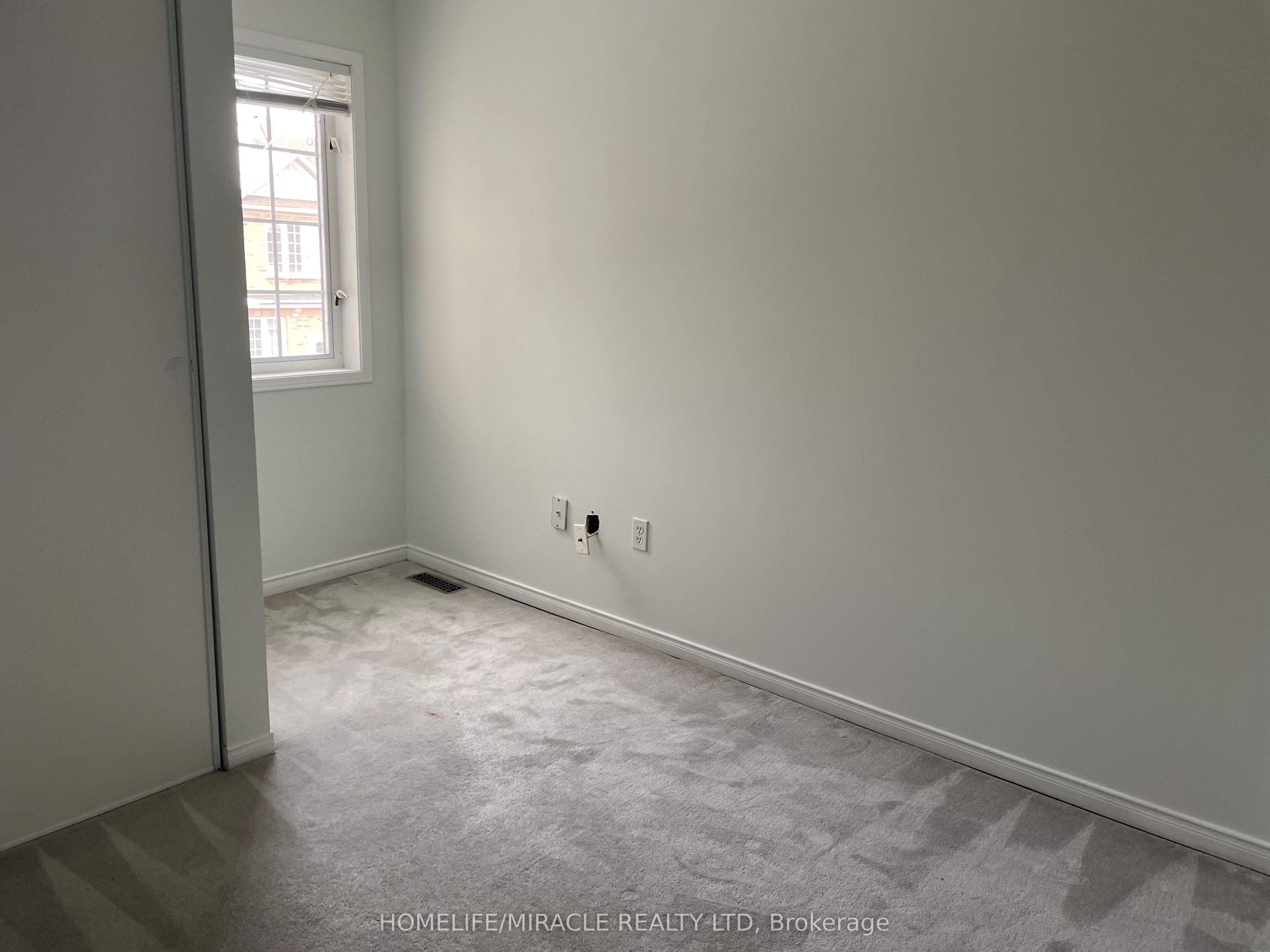 5055 Heatherleigh Avenue 9 Property Photo 10