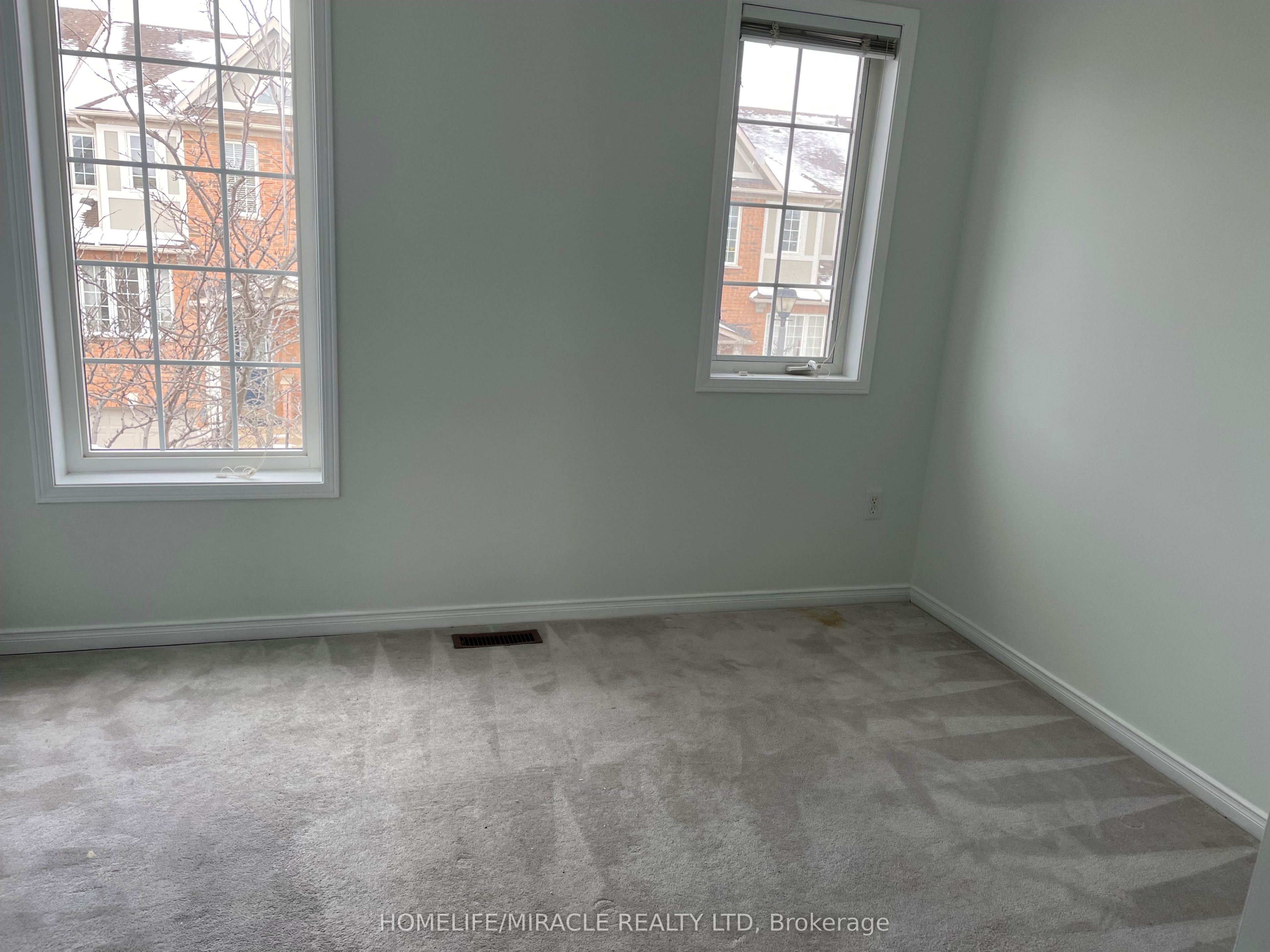 5055 Heatherleigh Avenue 9 Property Photo 11