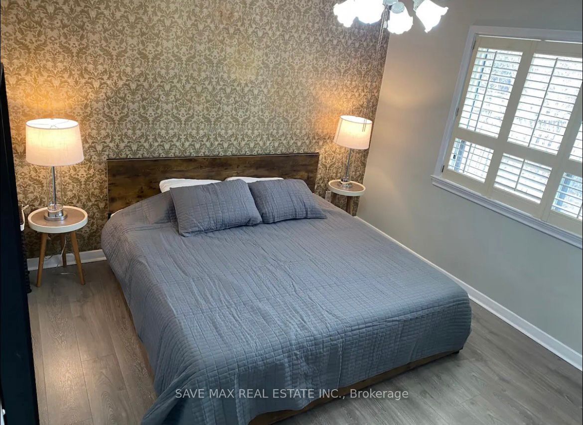 561 Weir Avenue Property Photo 4