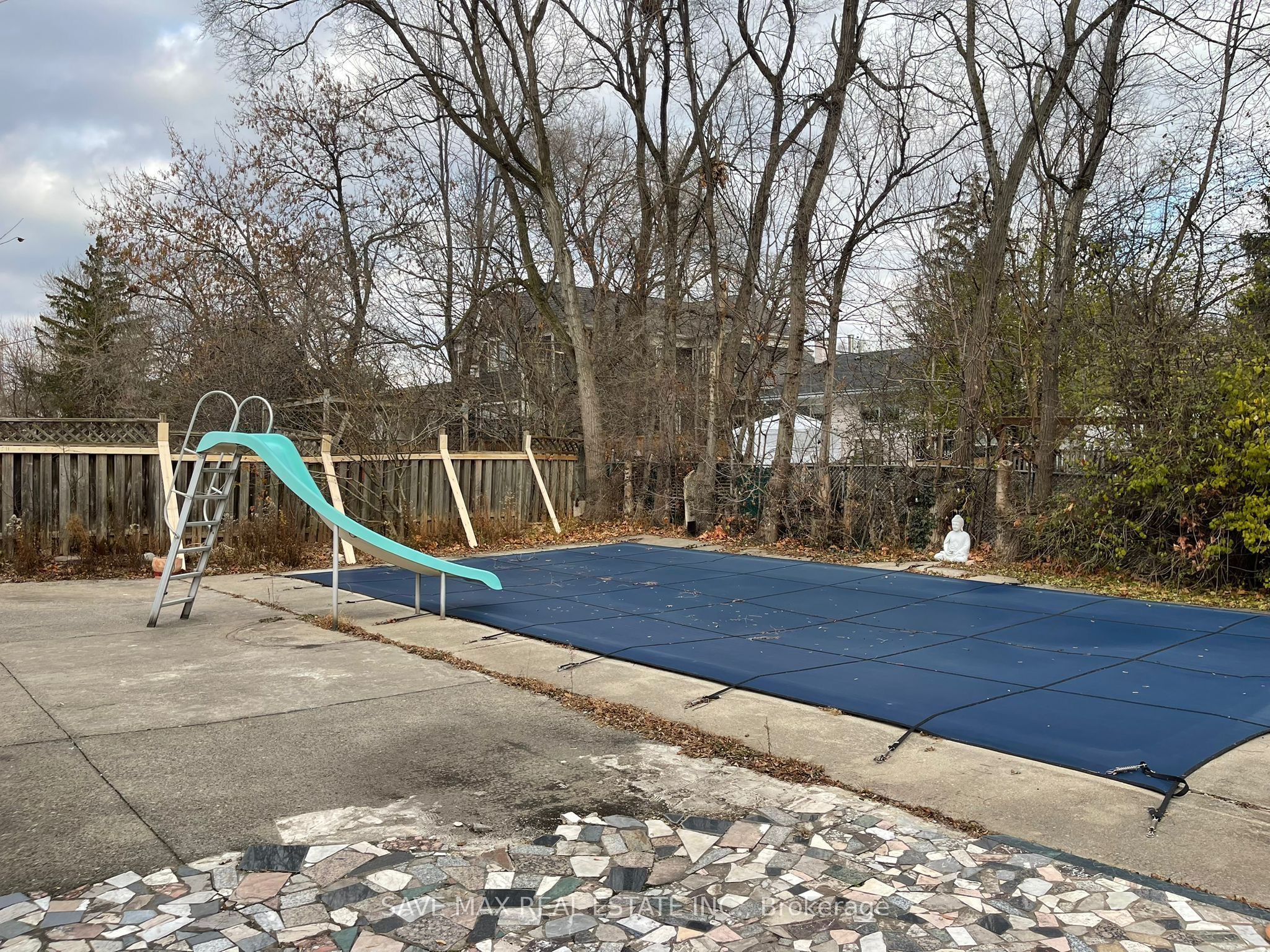 561 Weir Avenue Property Photo 7