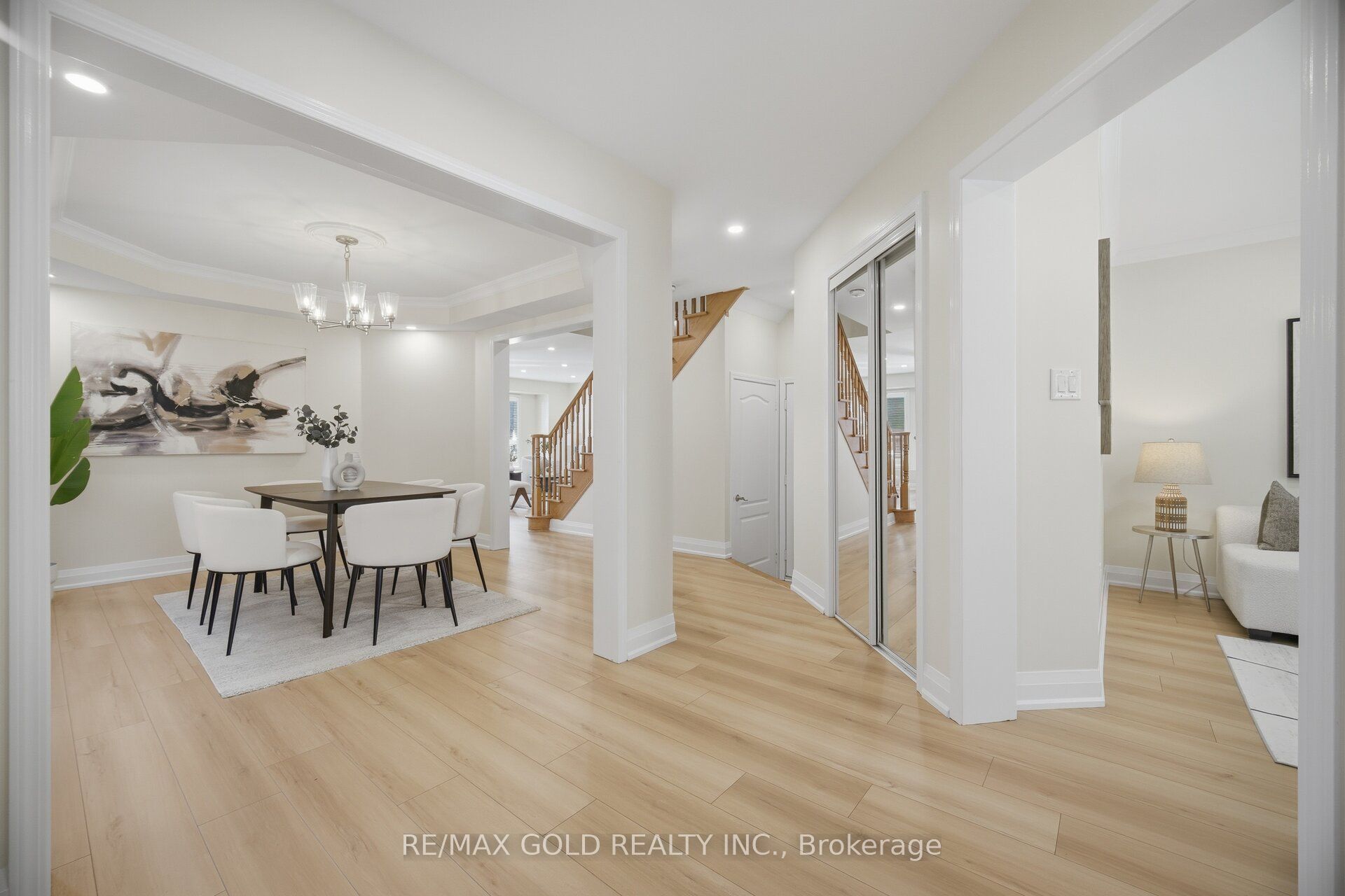 5566 Broadpath Gate Property Photo 3