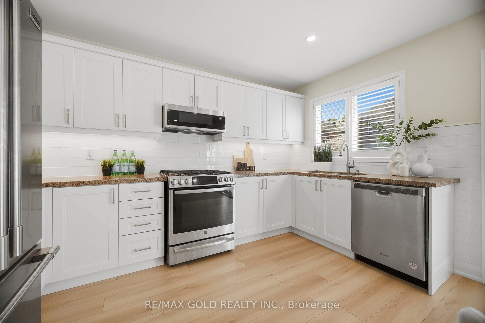 5566 Broadpath Gate Property Photo 10