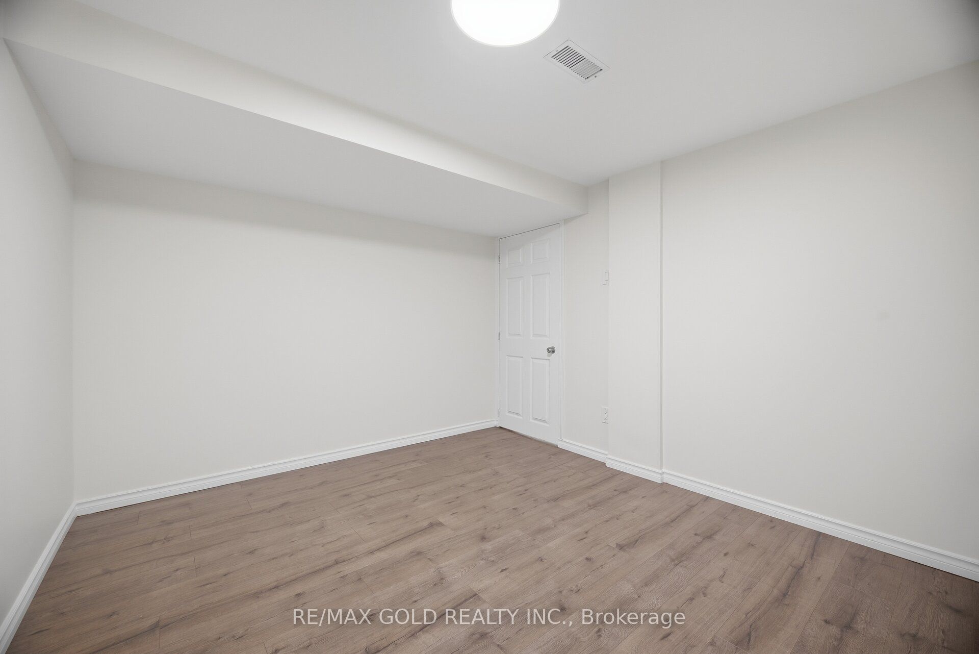 5566 Broadpath Gate Property Photo 32