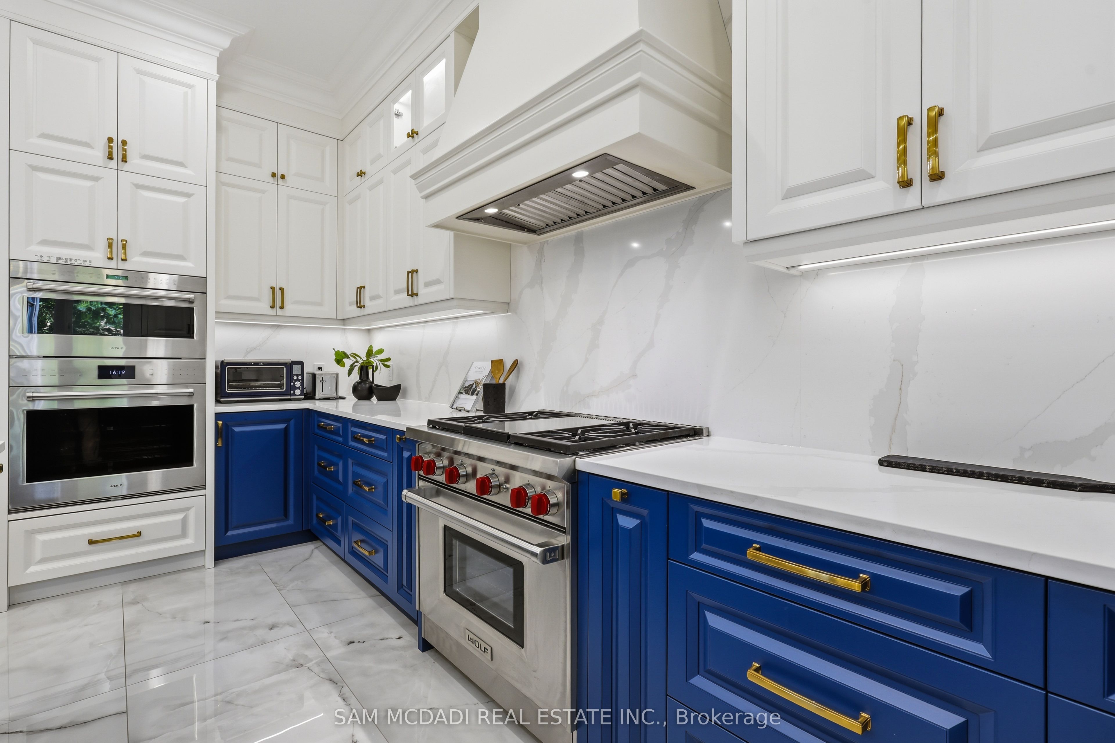 403 Willis Drive Property Photo 12