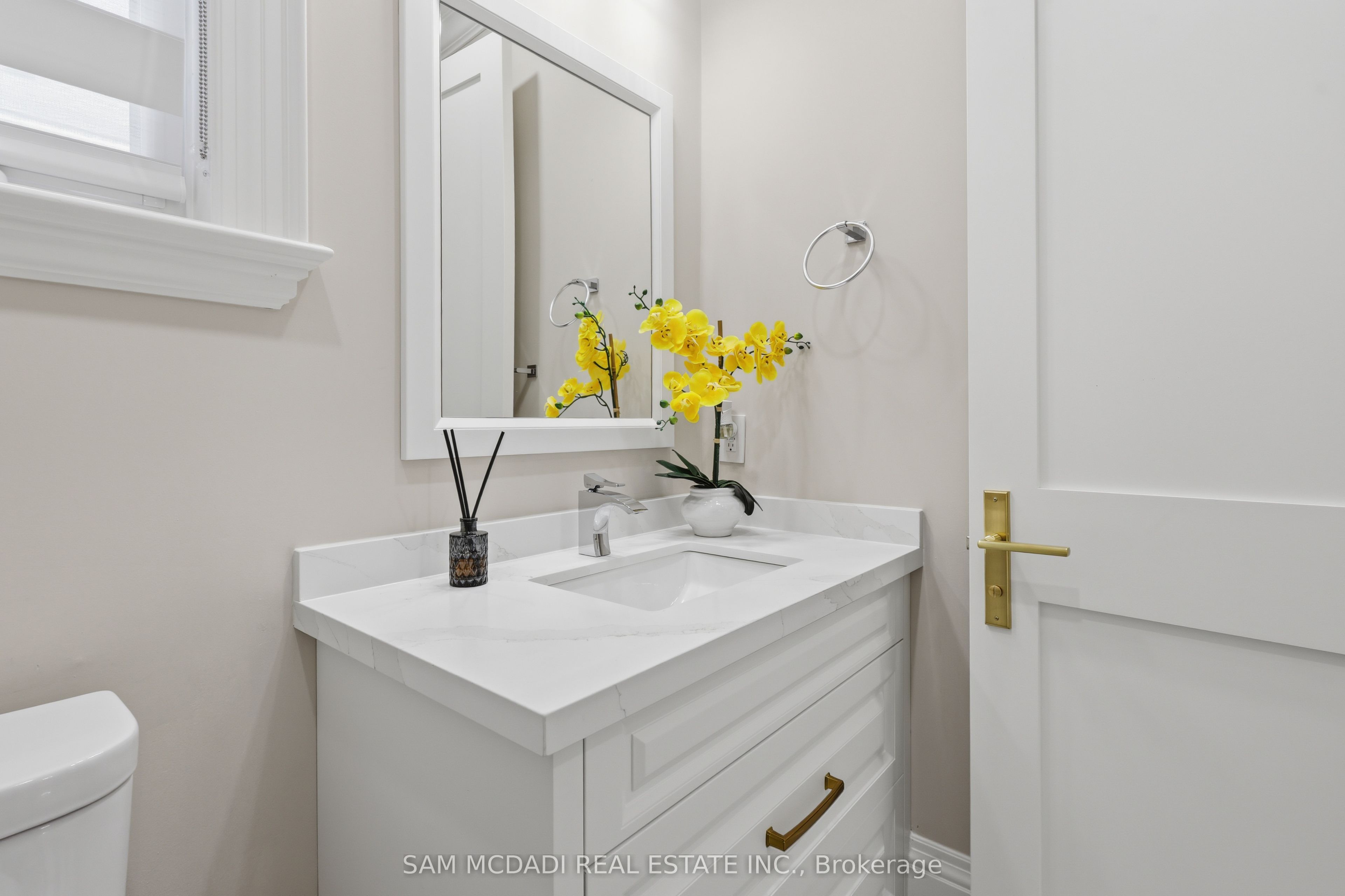 403 Willis Drive Property Photo 14