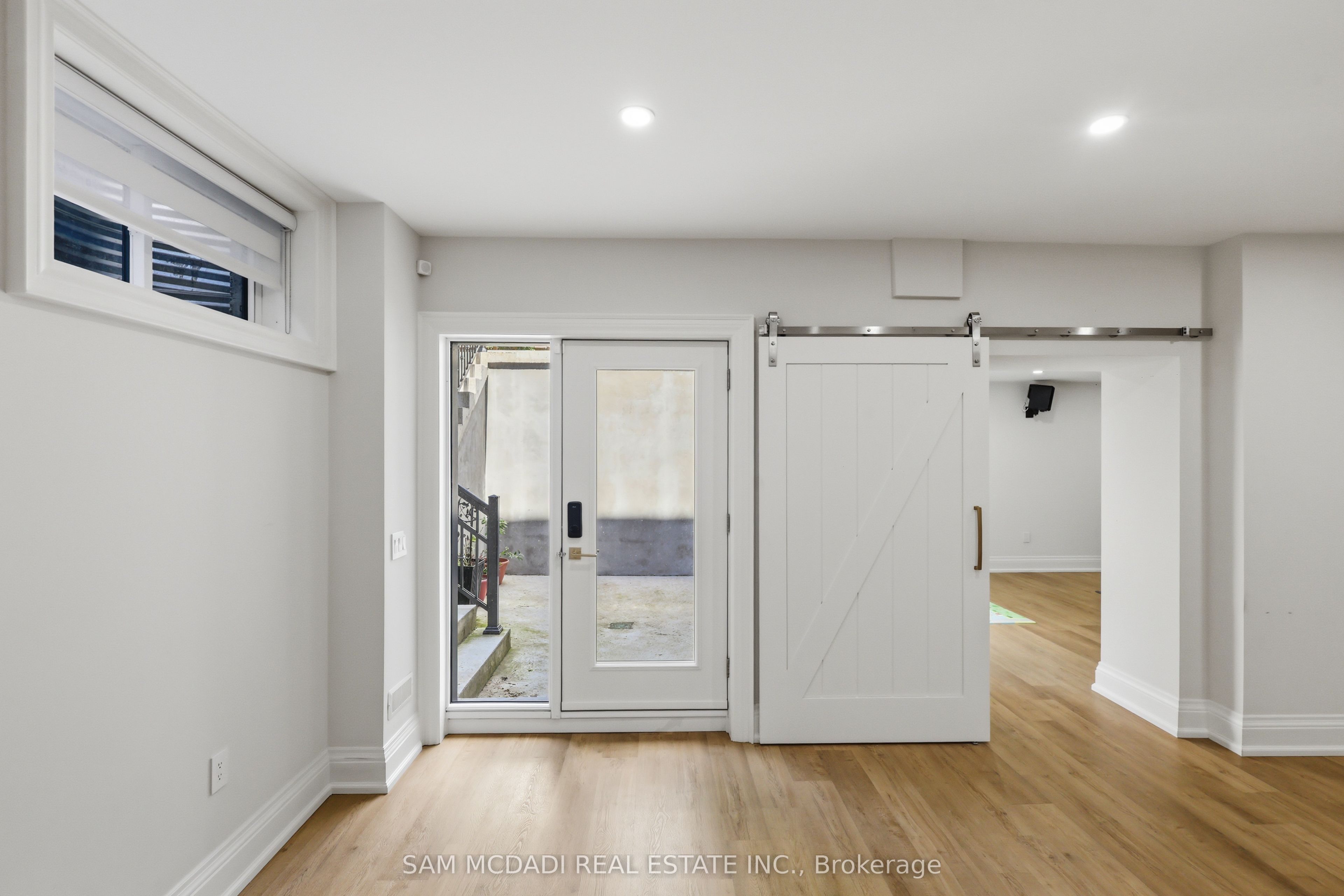 403 Willis Drive Property Photo 34