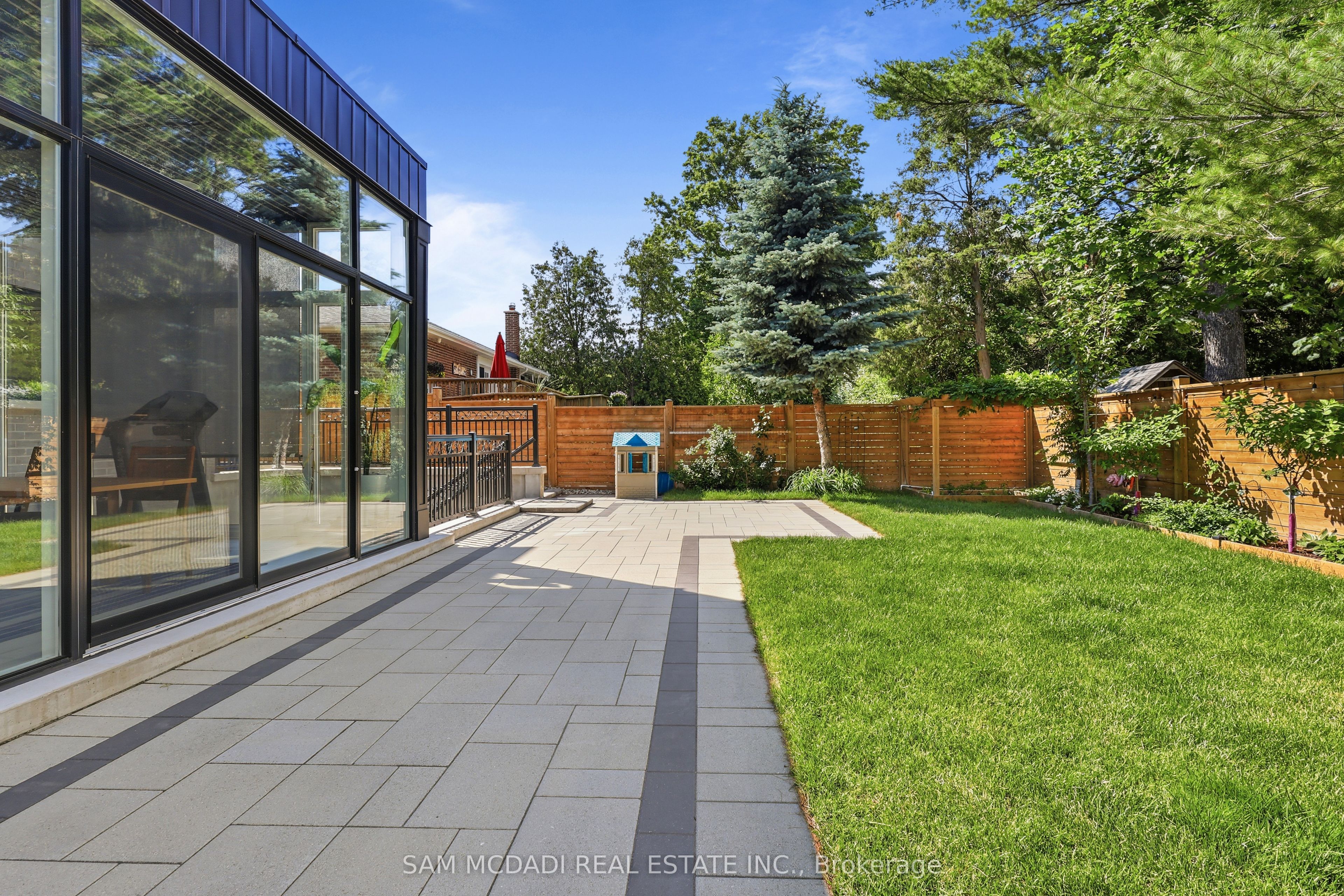 403 Willis Drive Property Photo 45