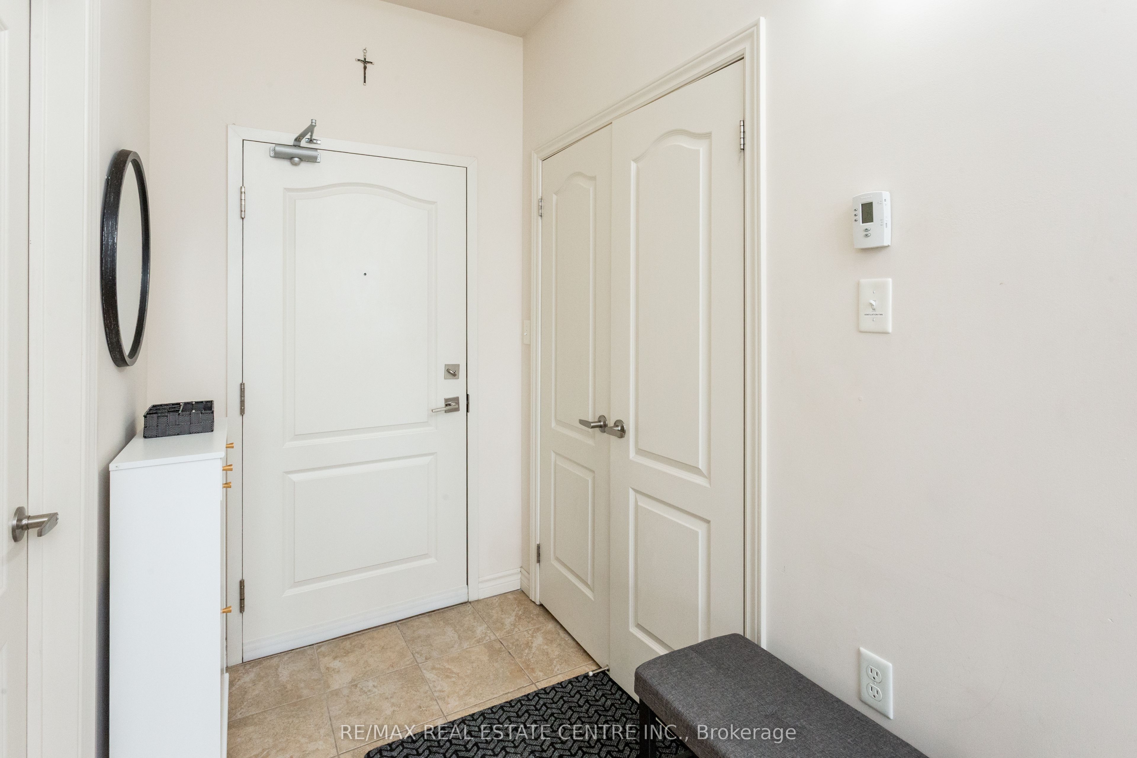 1460 Main Street E 412 Property Photo 6