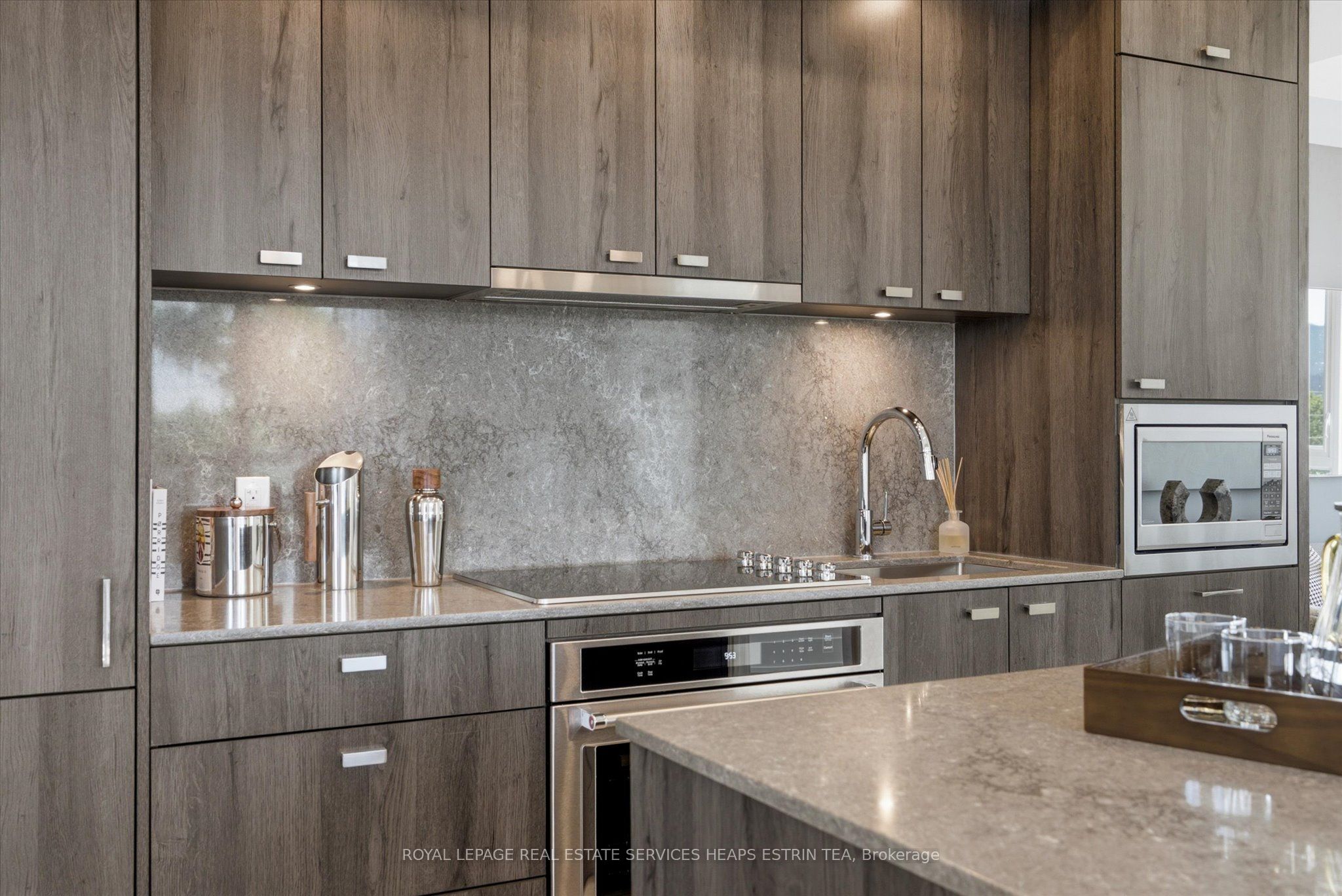 858 Dupont Street 328 Property Photo 15