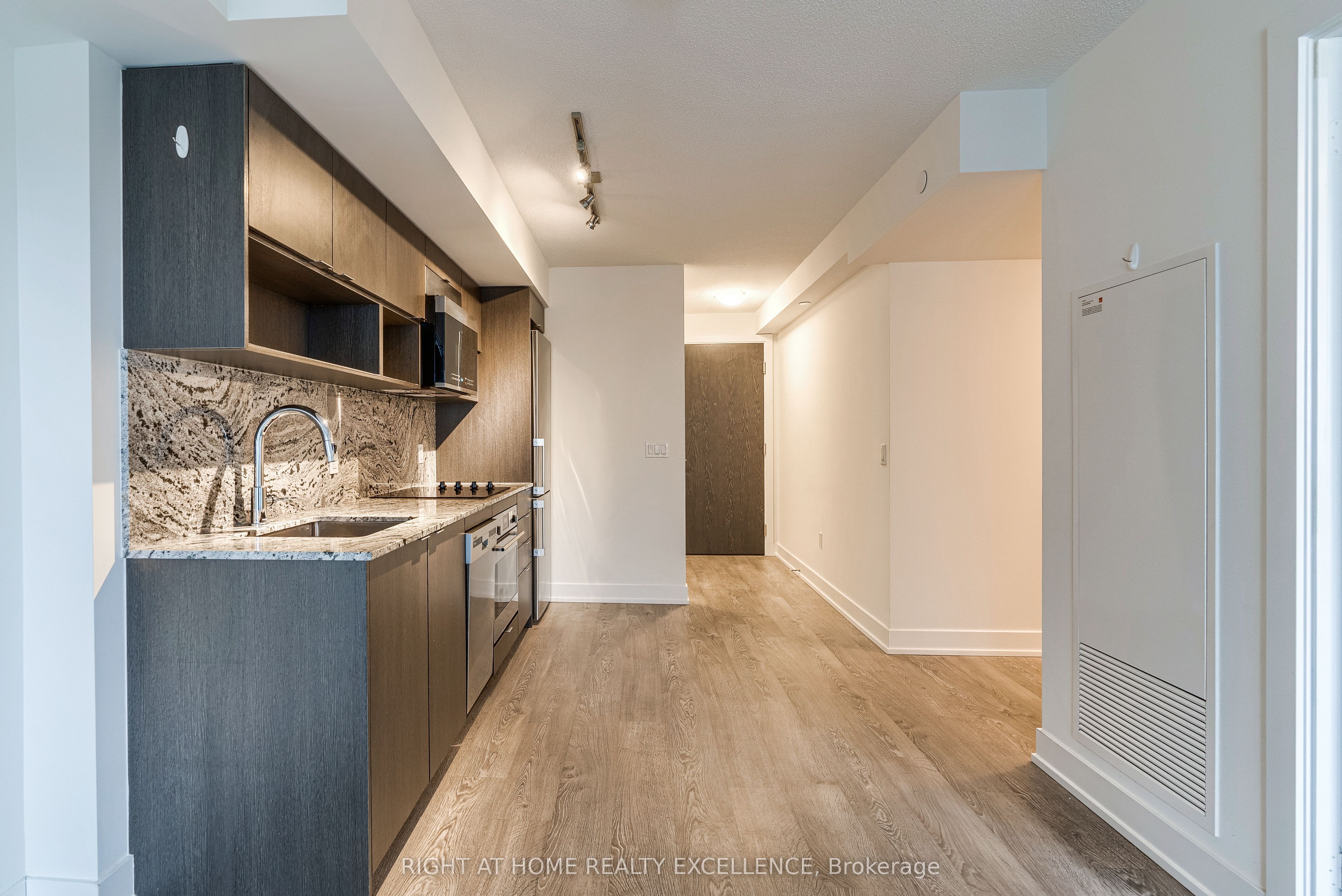 9 Mabelle Avenue 2420 Property Photo 12
