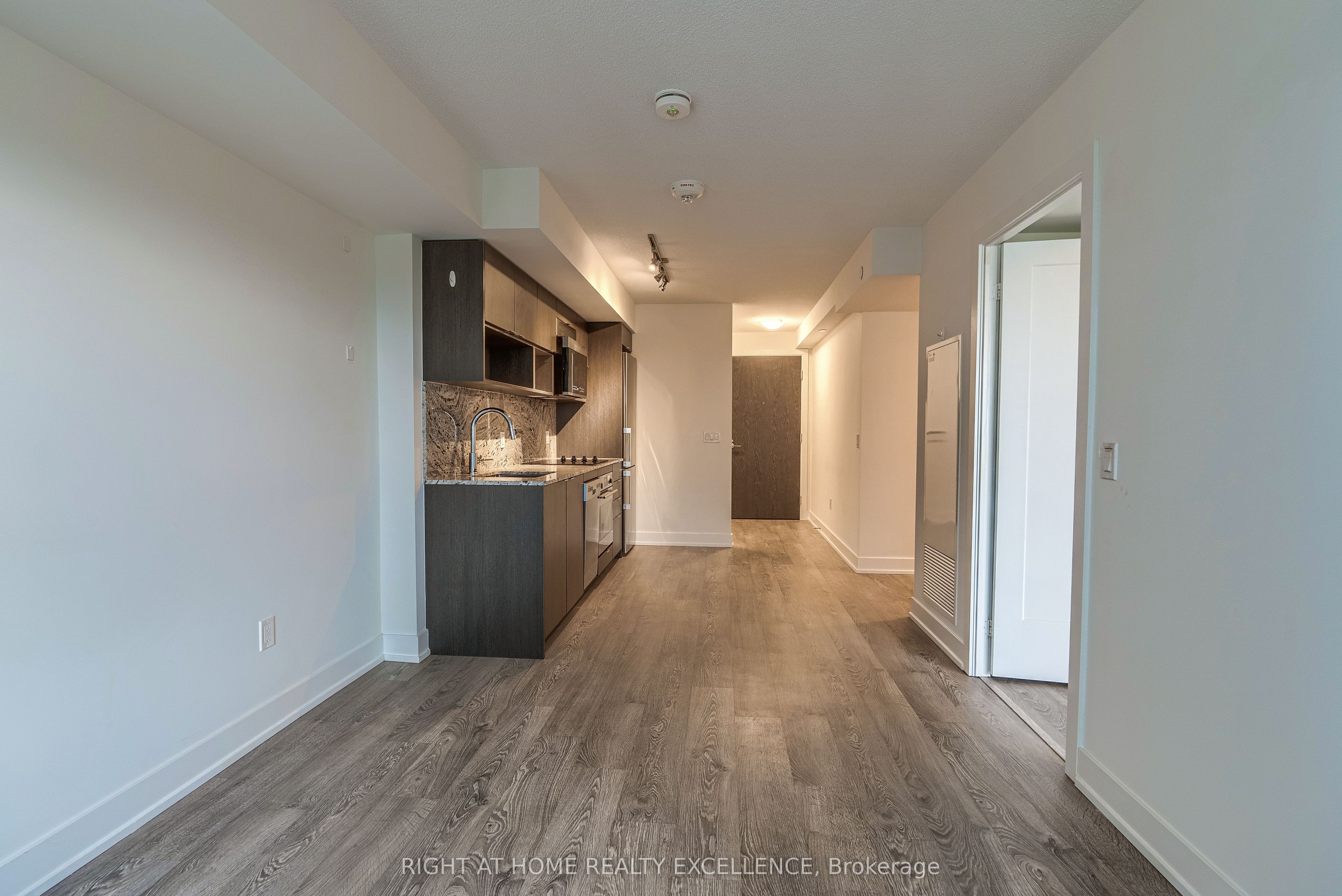 9 Mabelle Avenue 2420 Property Photo 20