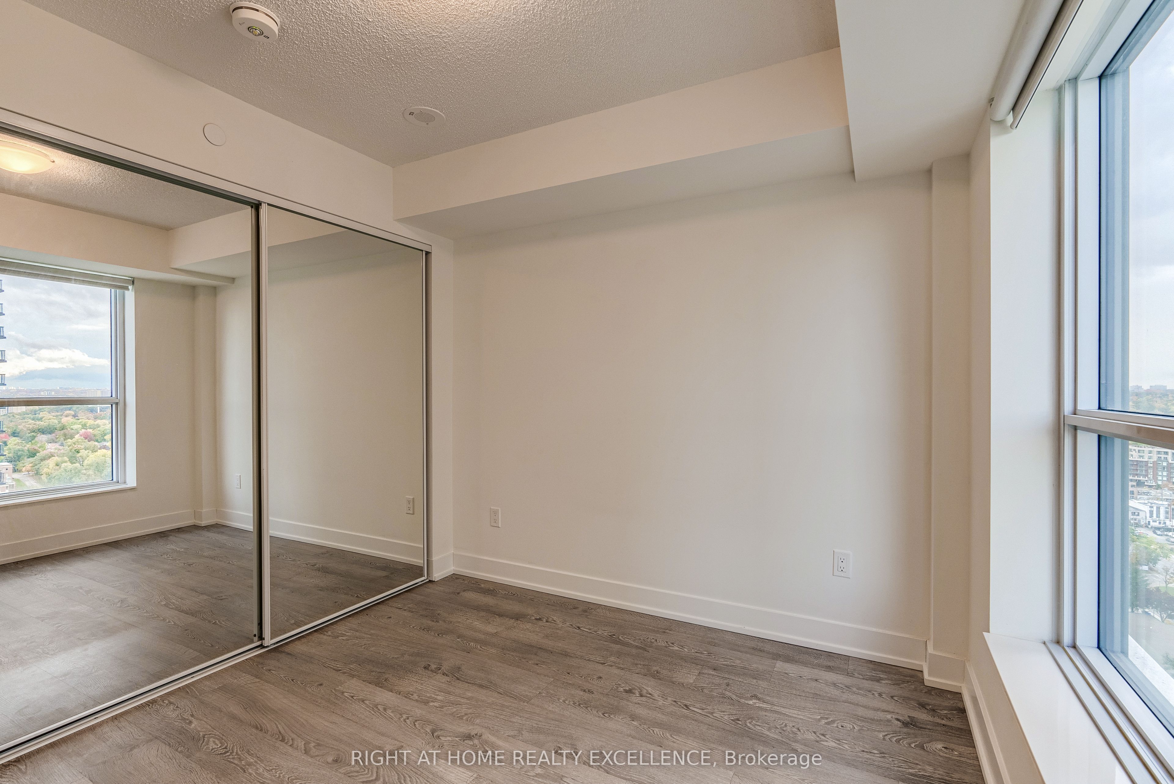 9 Mabelle Avenue 2420 Property Photo 22
