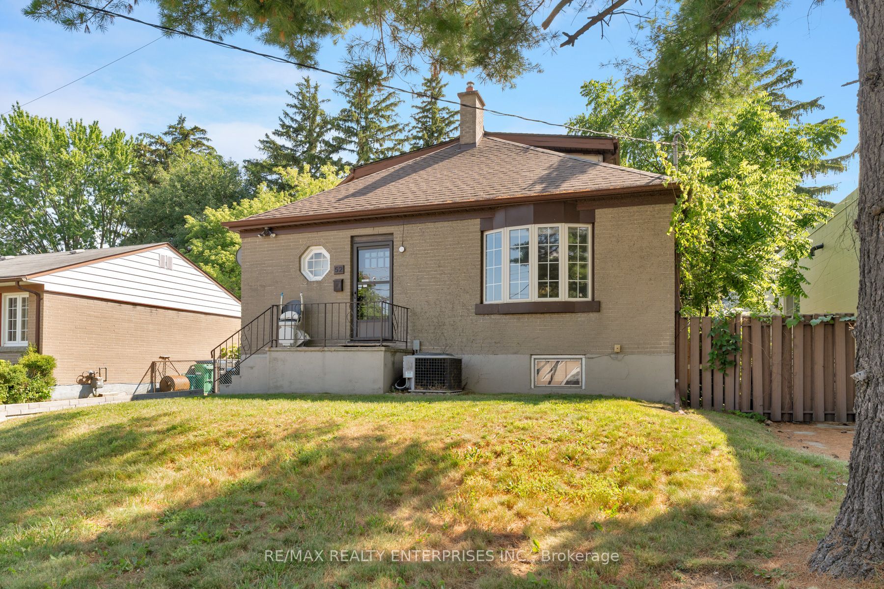 52 Briarwood Avenue Property Photo 5