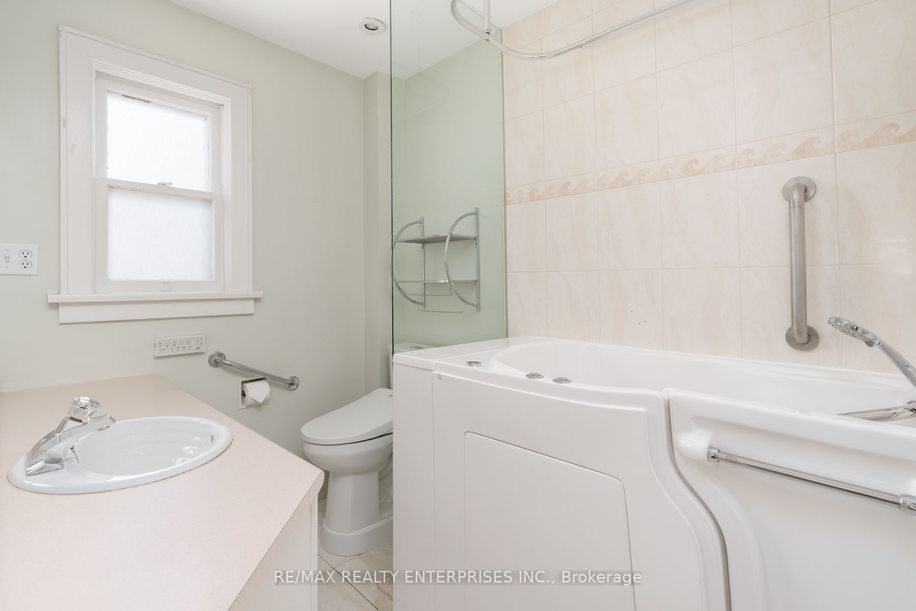 52 Briarwood Avenue Property Photo 13
