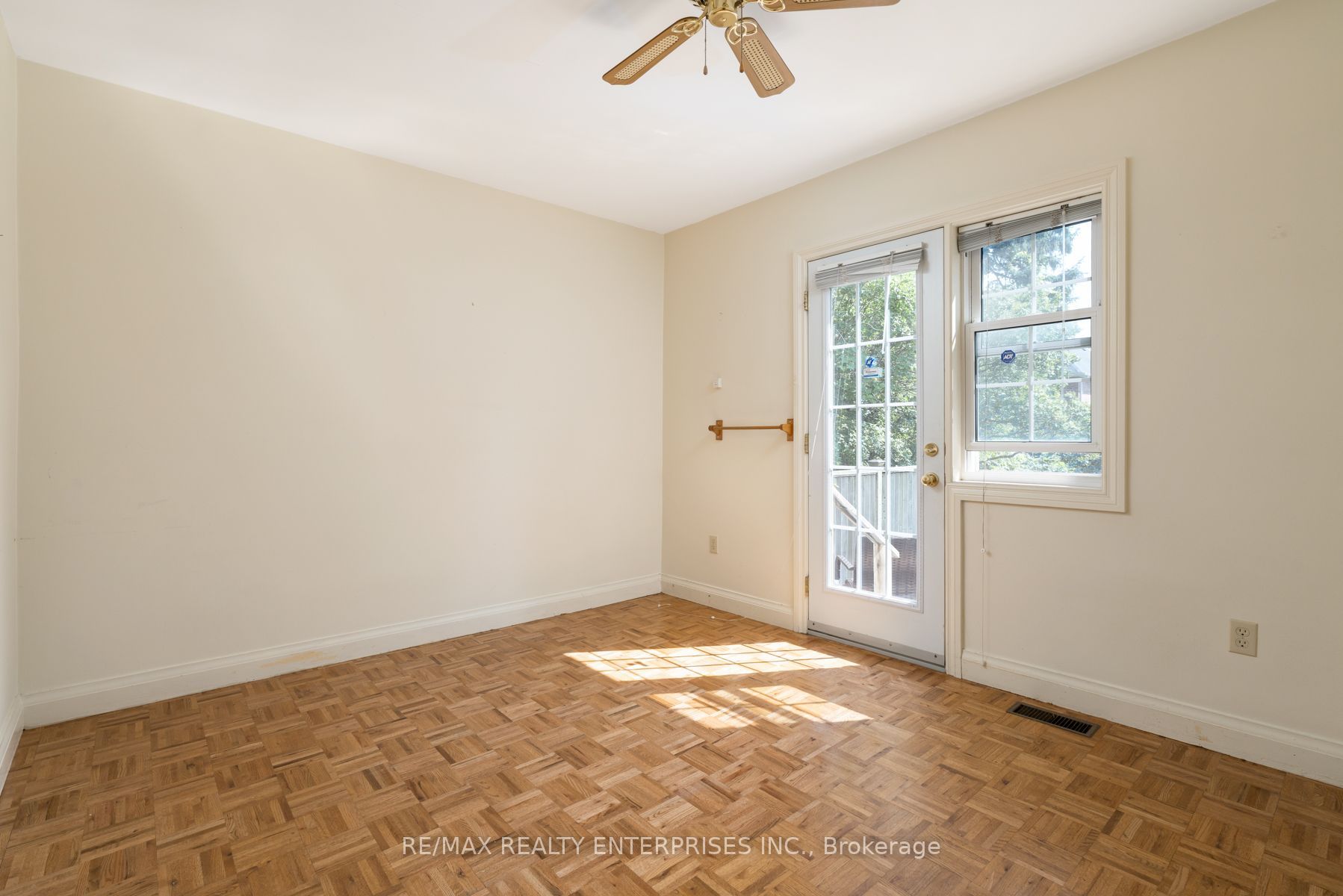 52 Briarwood Avenue Property Photo 15