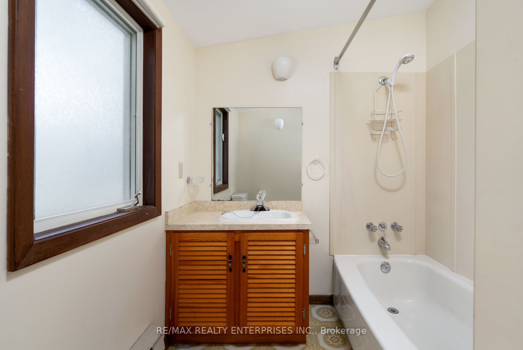 52 Briarwood Avenue Property Photo 27