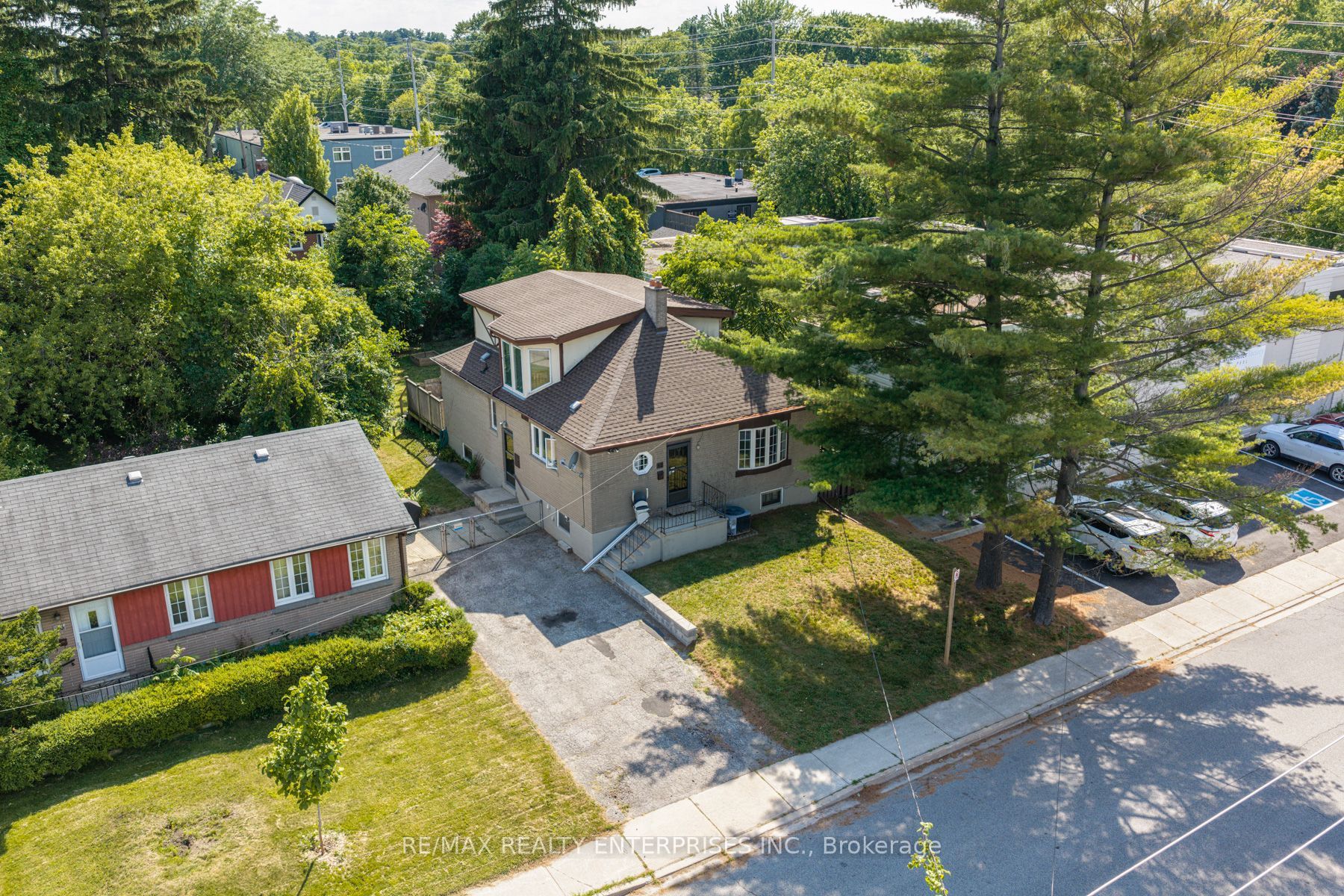 52 Briarwood Avenue Property Photo 32
