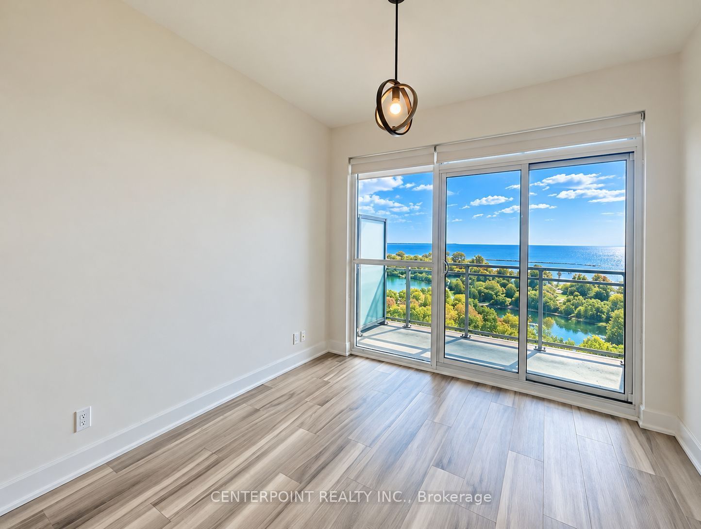 33 Shore Breeze Drive 810 Property Photo 5