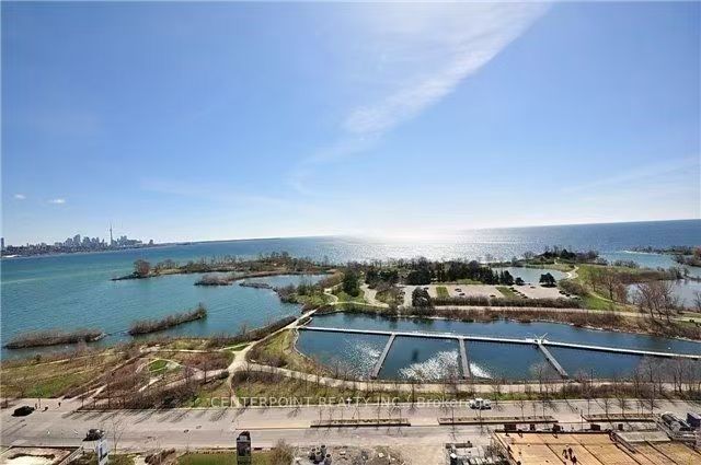 33 Shore Breeze Drive 810 Property Photo 12