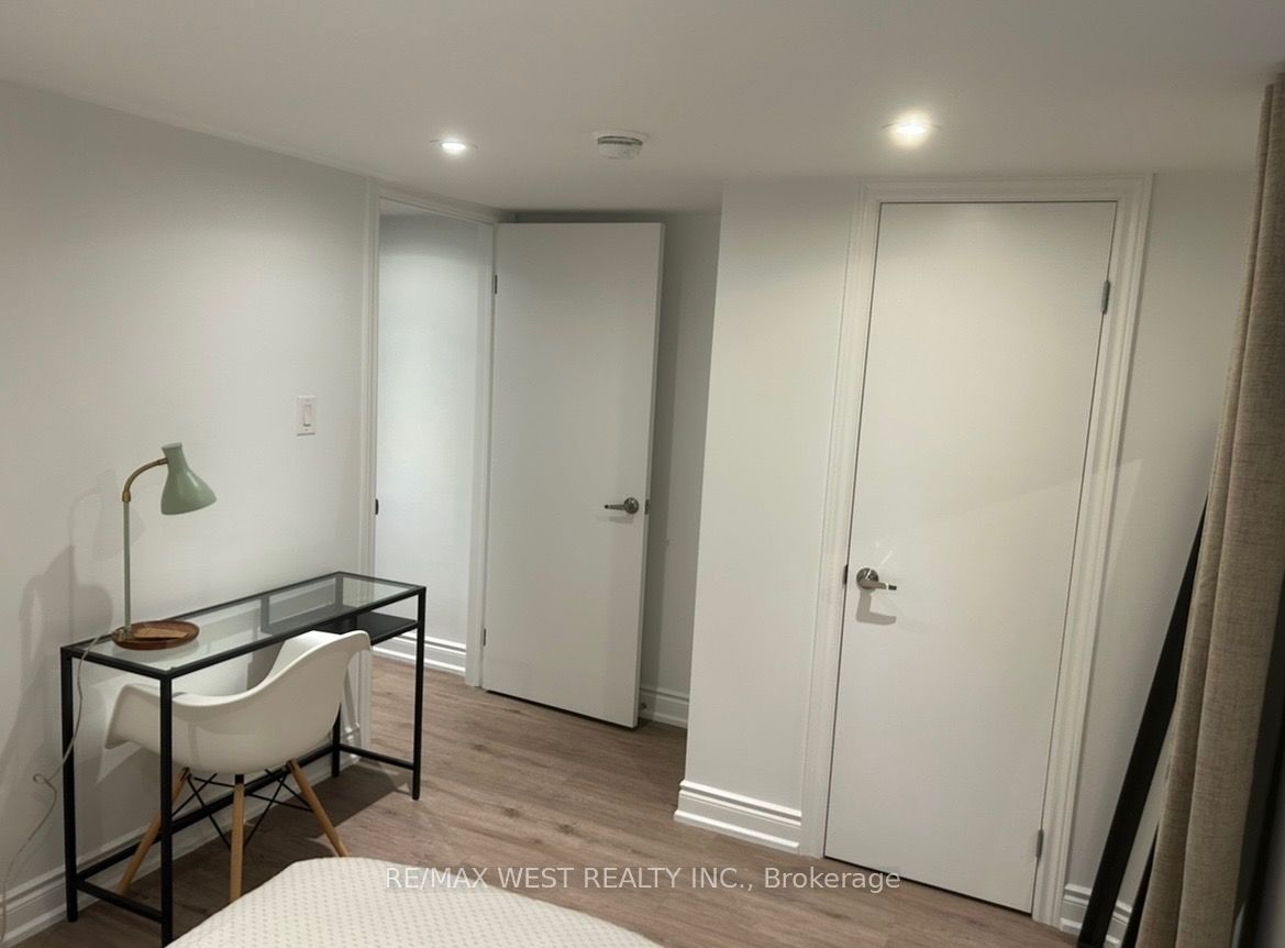30 Flamborough Drive Bsmt Property Photo 9