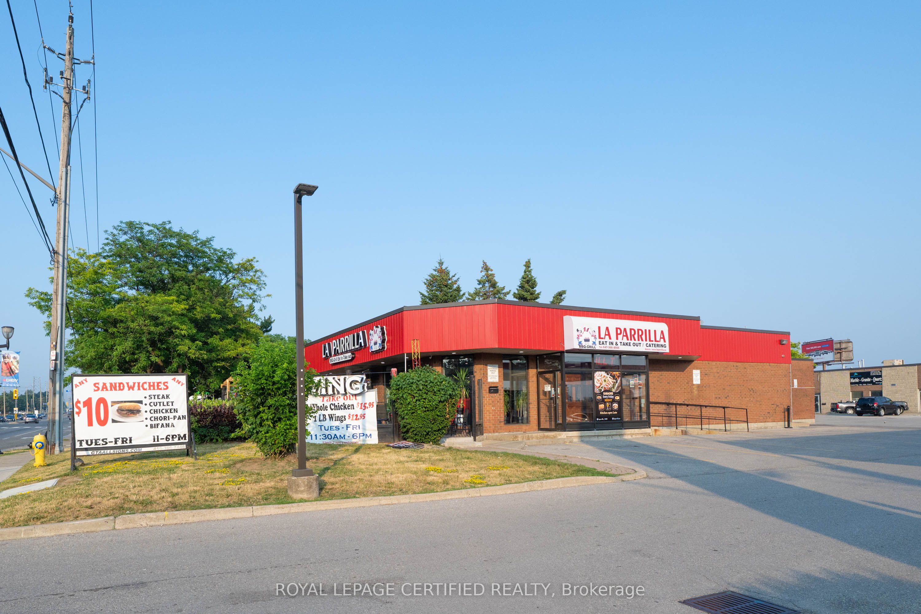 5025 Steeles Avenue W Property Photo 2