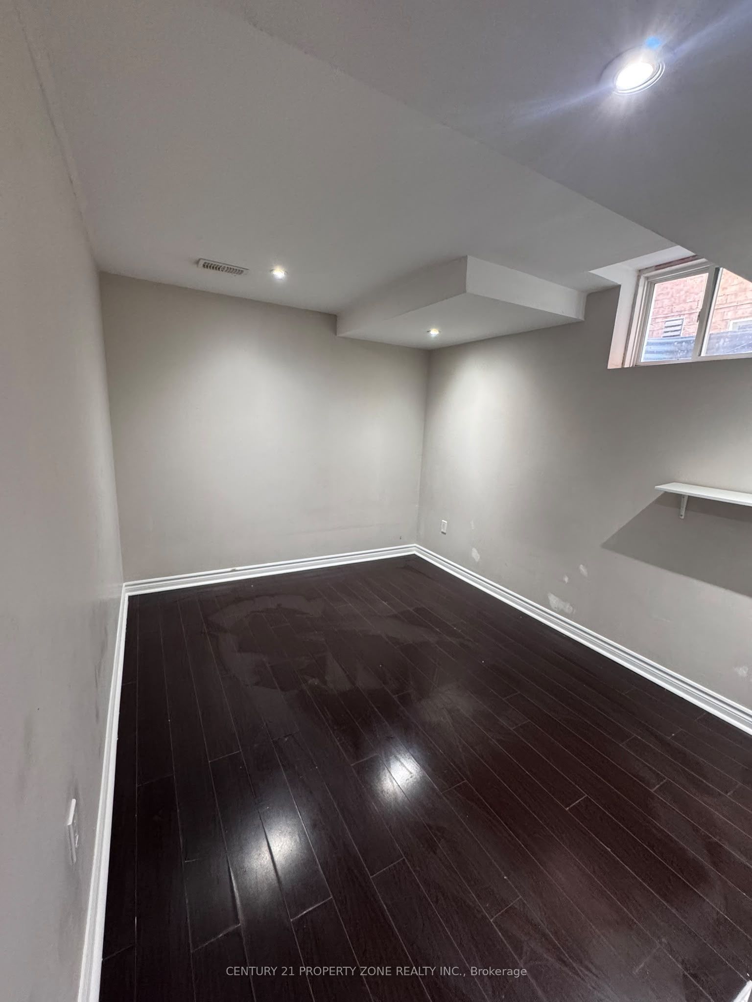 84 Speedwell Street Property Photo 4