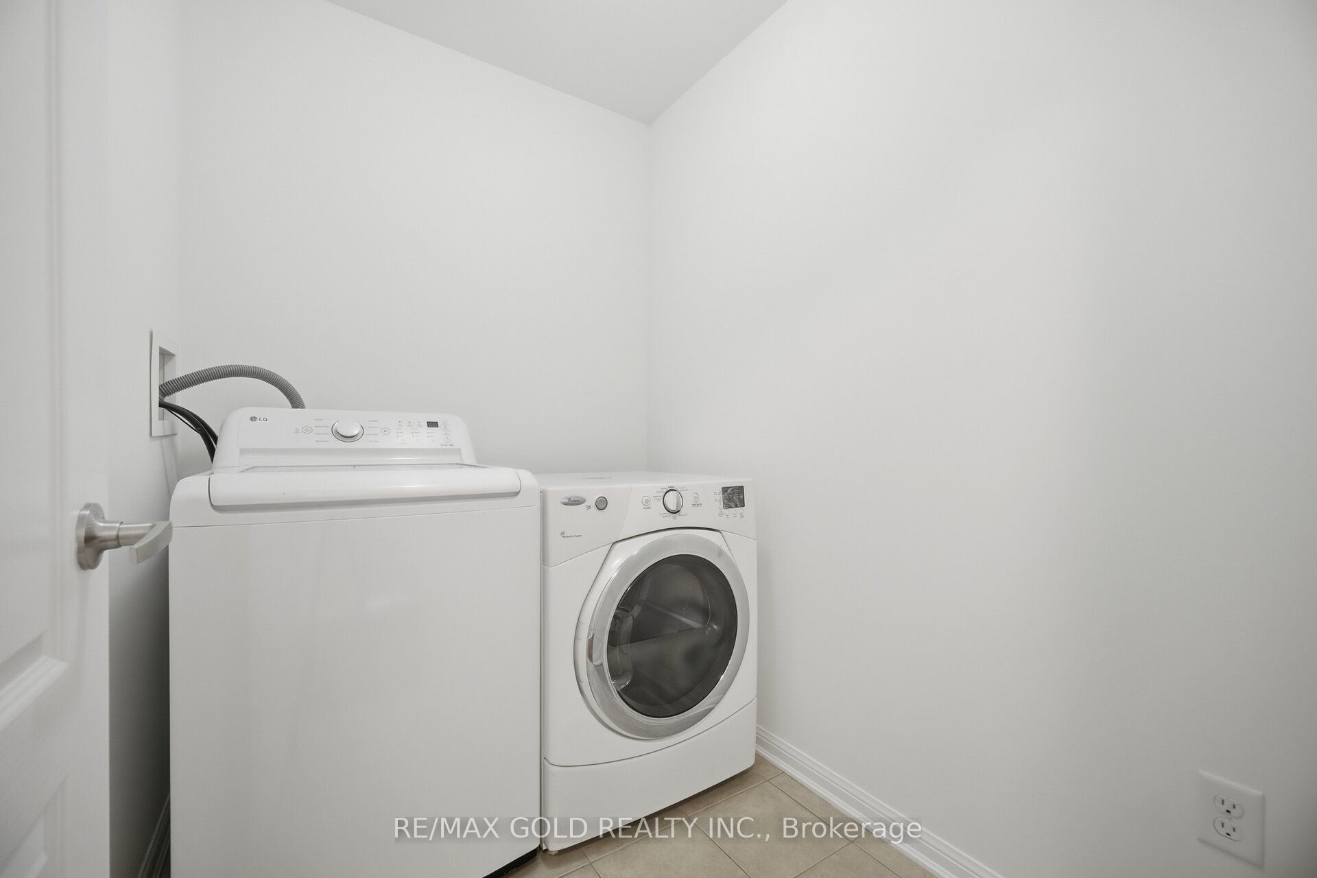 45 Biddens Square Property Photo 34