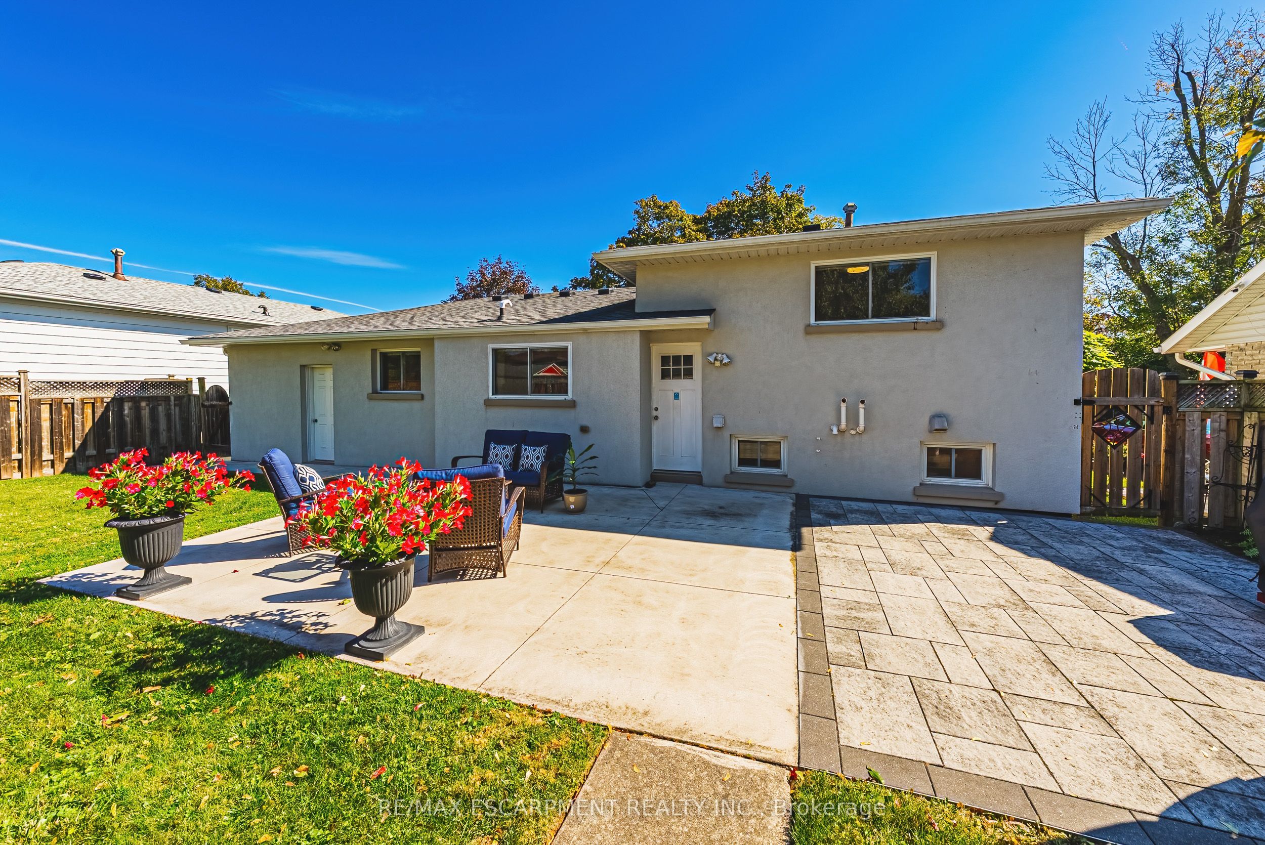 2231 Urwin Crescent Property Photo 26