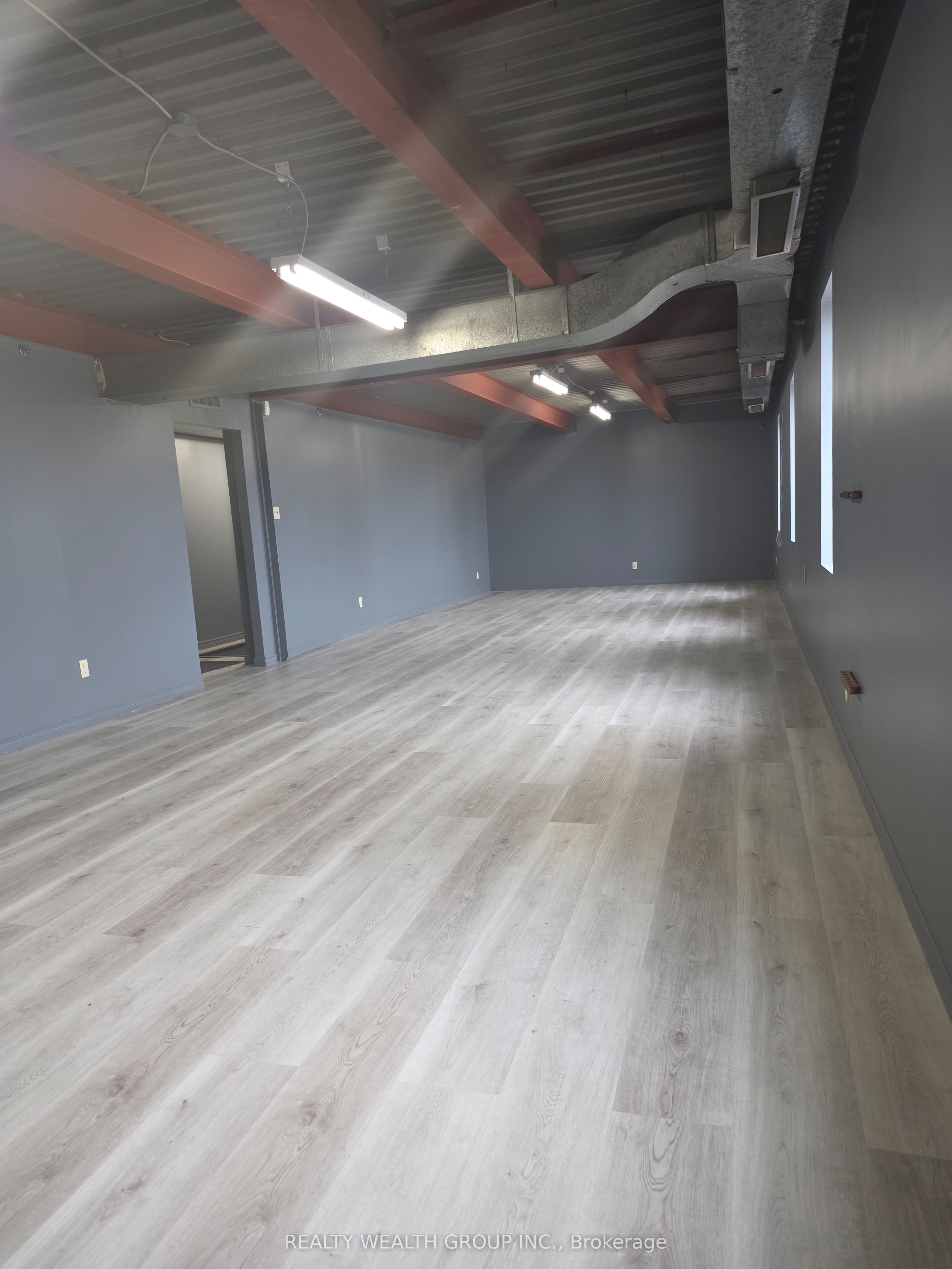 23 Strathearn Avenue B Property Photo 6