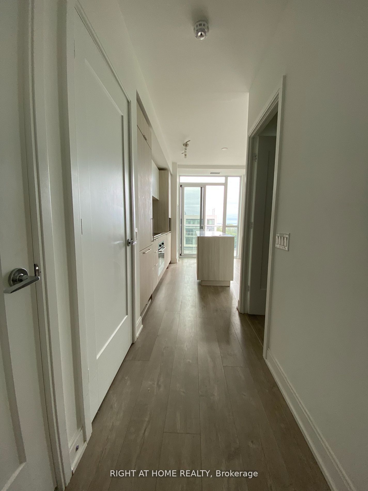 70 Annie Craig Drive W 413 Property Photo 3