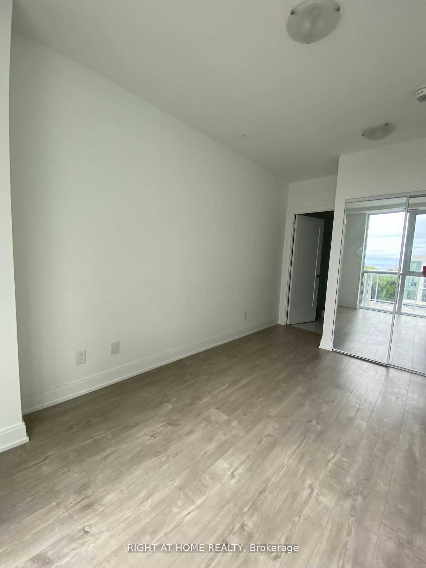 70 Annie Craig Drive W 413 Property Photo 10