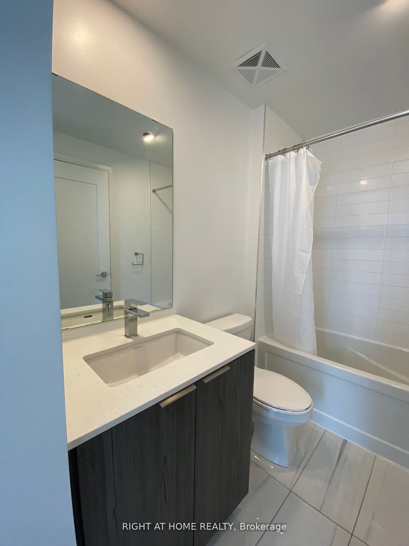 70 Annie Craig Drive W 413 Property Photo 11