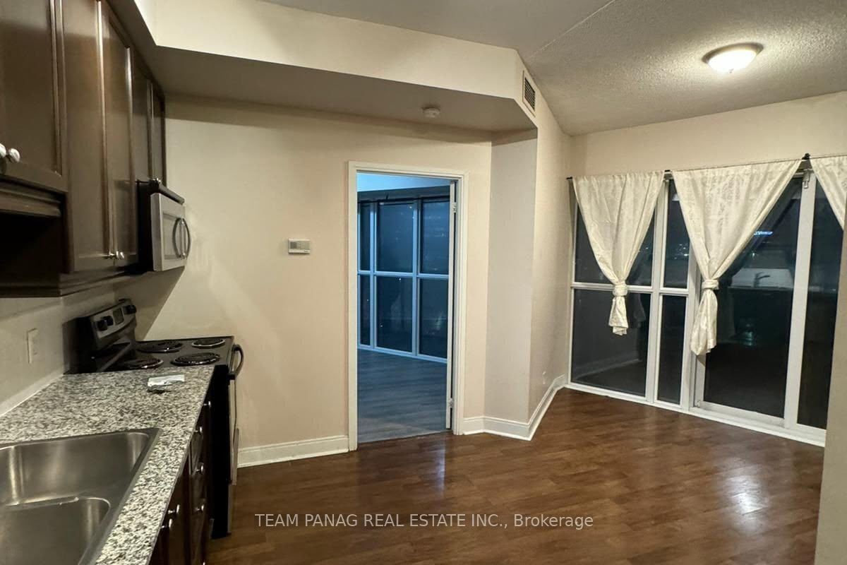 60 Absolute Avenue 504 Property Photo 3