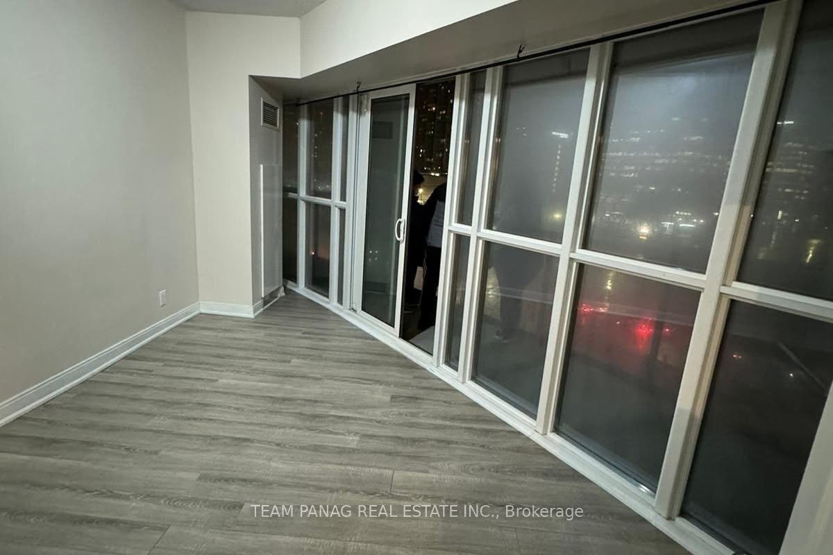 60 Absolute Avenue 504 Property Photo 7
