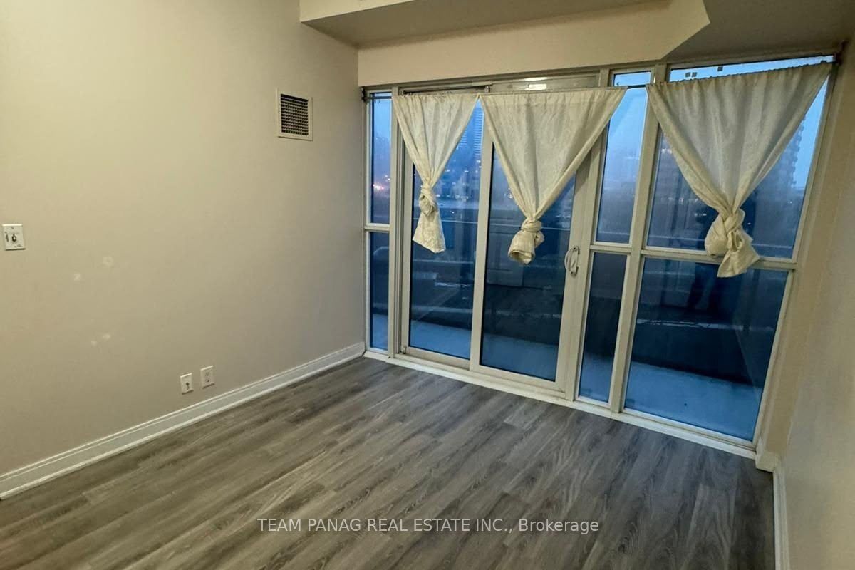 60 Absolute Avenue 504 Property Photo 11