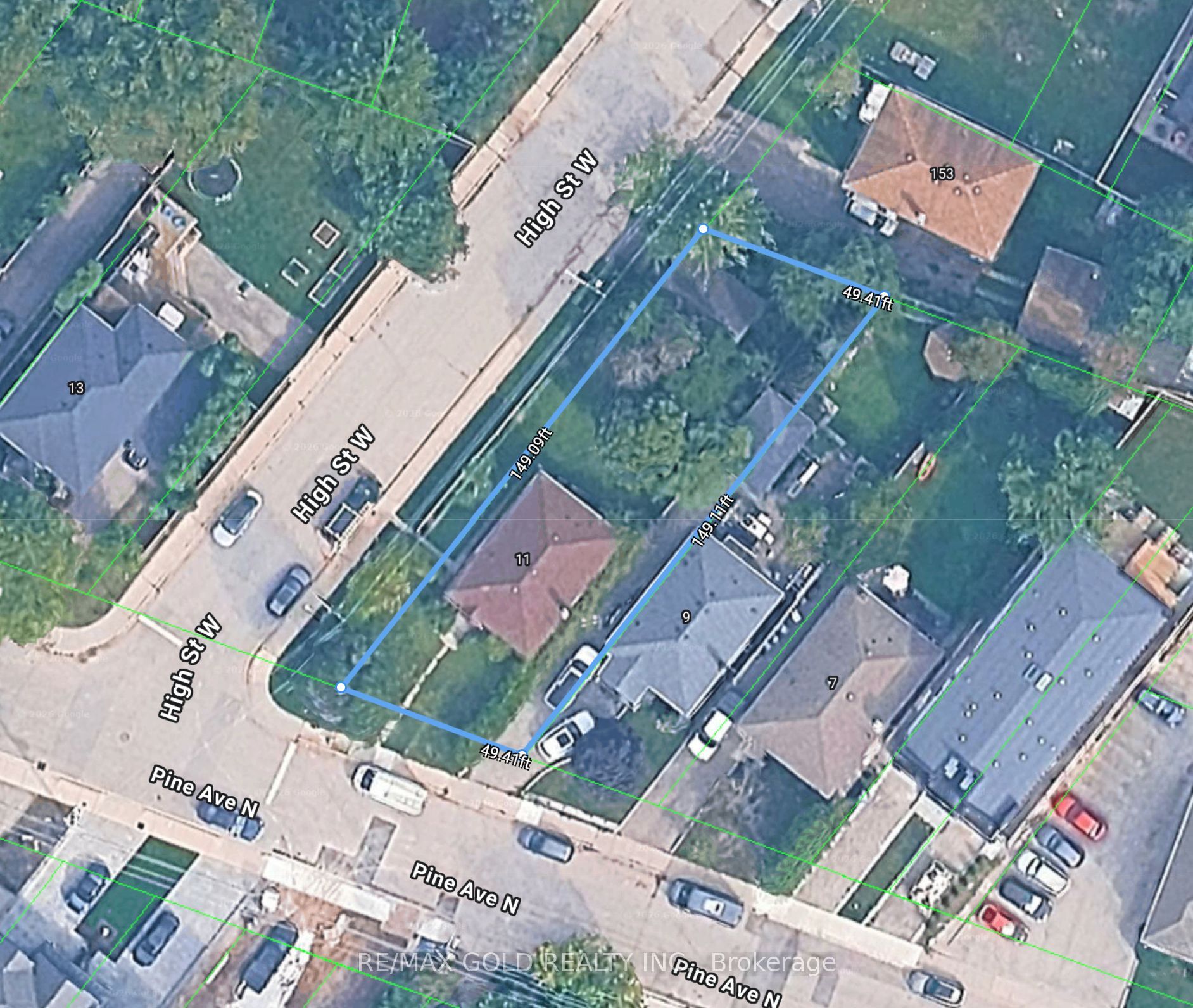 11 Pine Avenue N Property Photo 3