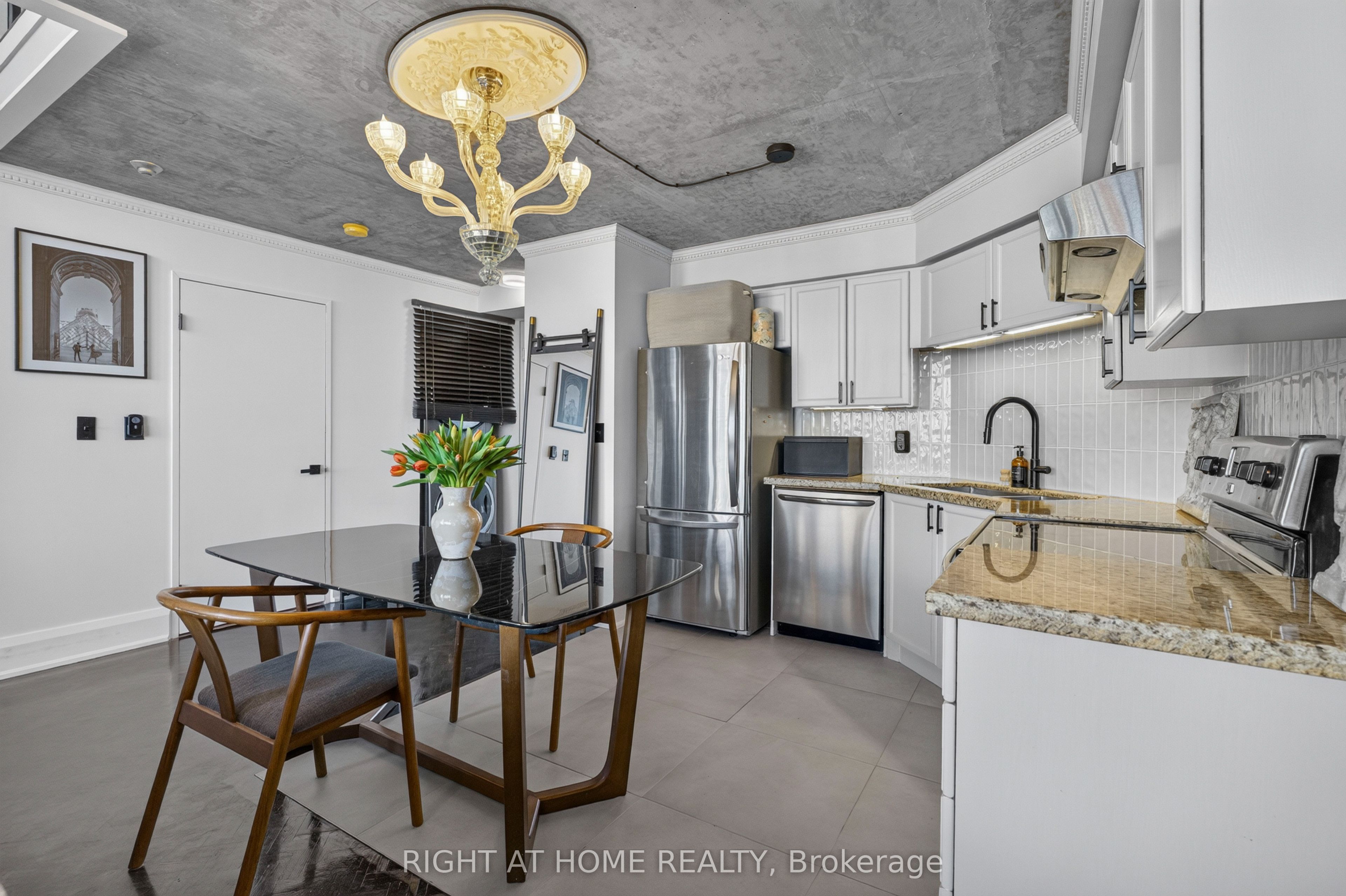 250 Manitoba Street 612 Property Photo 7