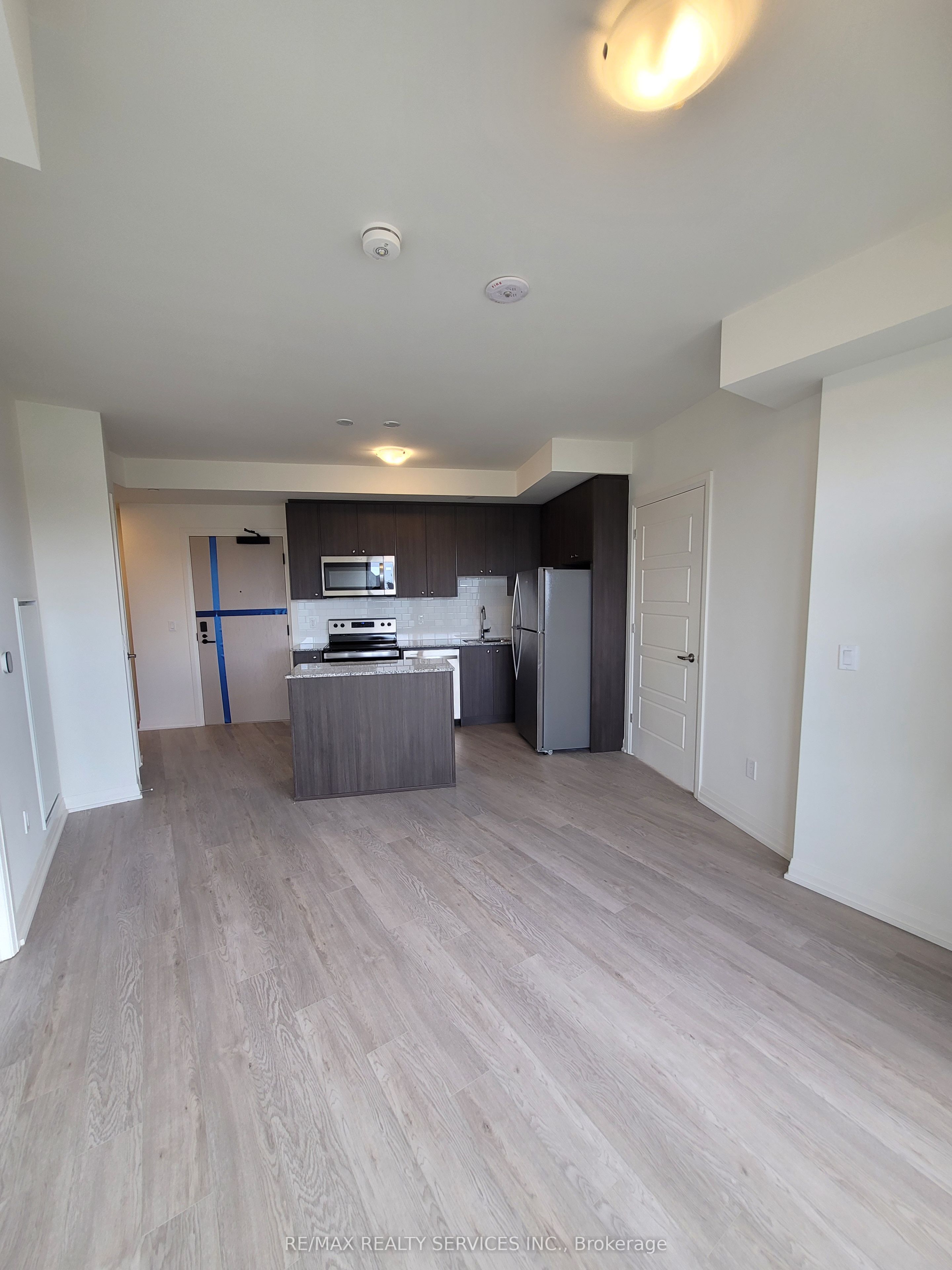 3006 William Cutmore Boulevard 212 Property Photo 4