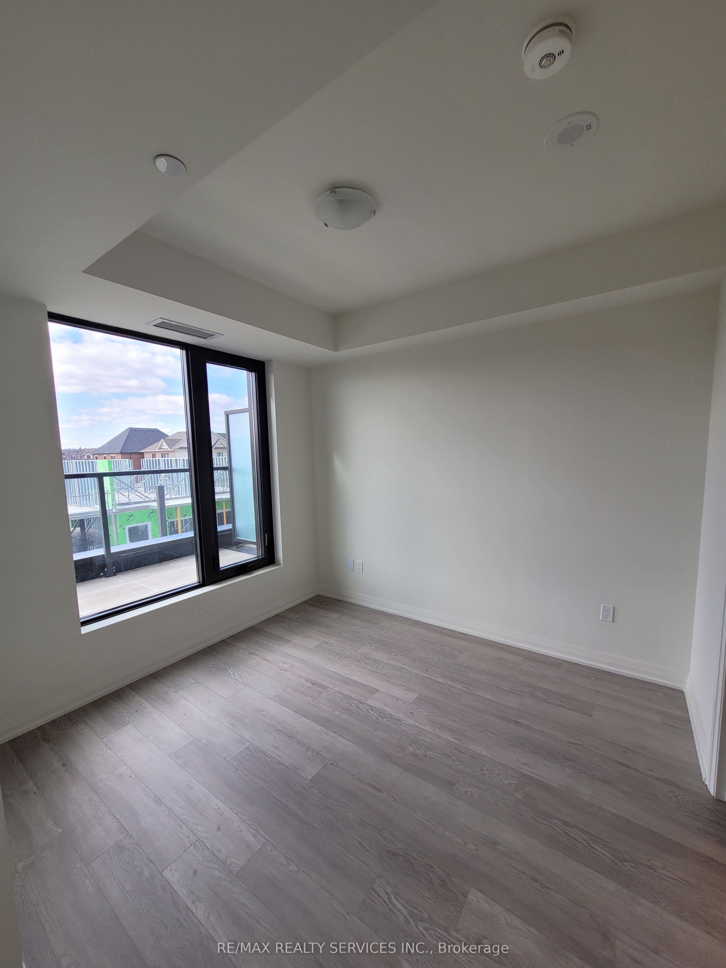 3006 William Cutmore Boulevard 212 Property Photo 6