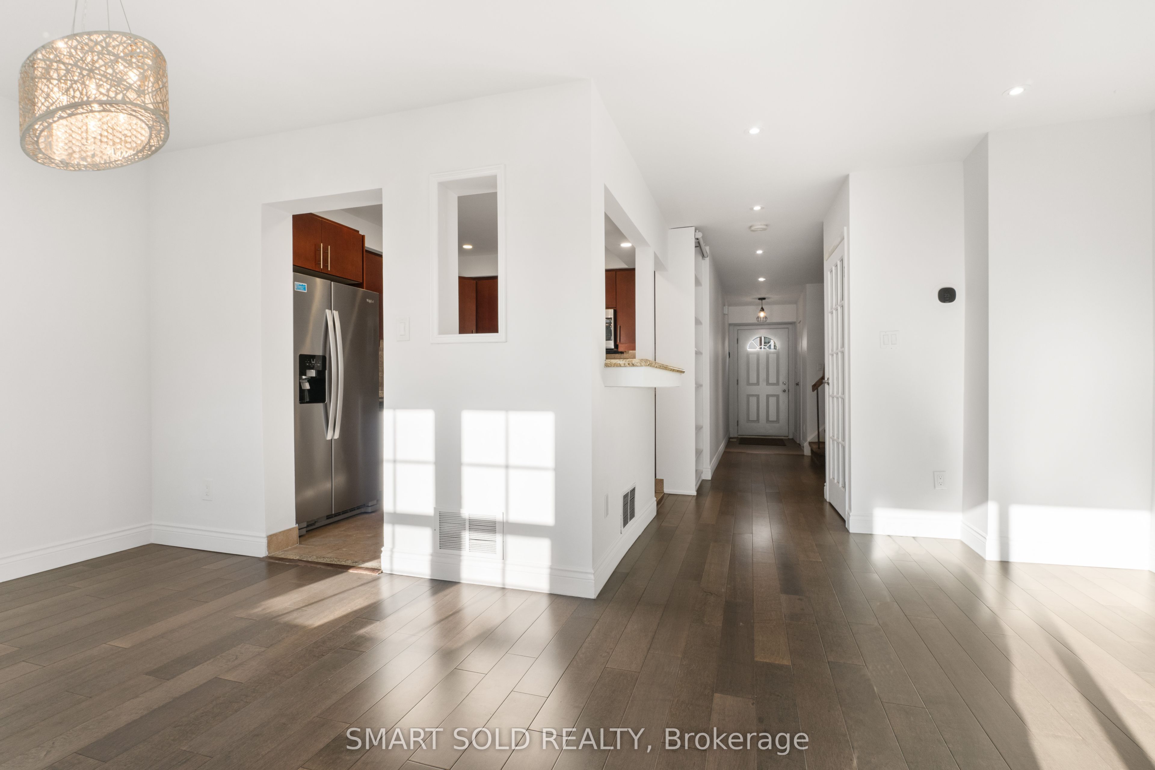 2120 Rathburn Road E 32 Property Photo 14