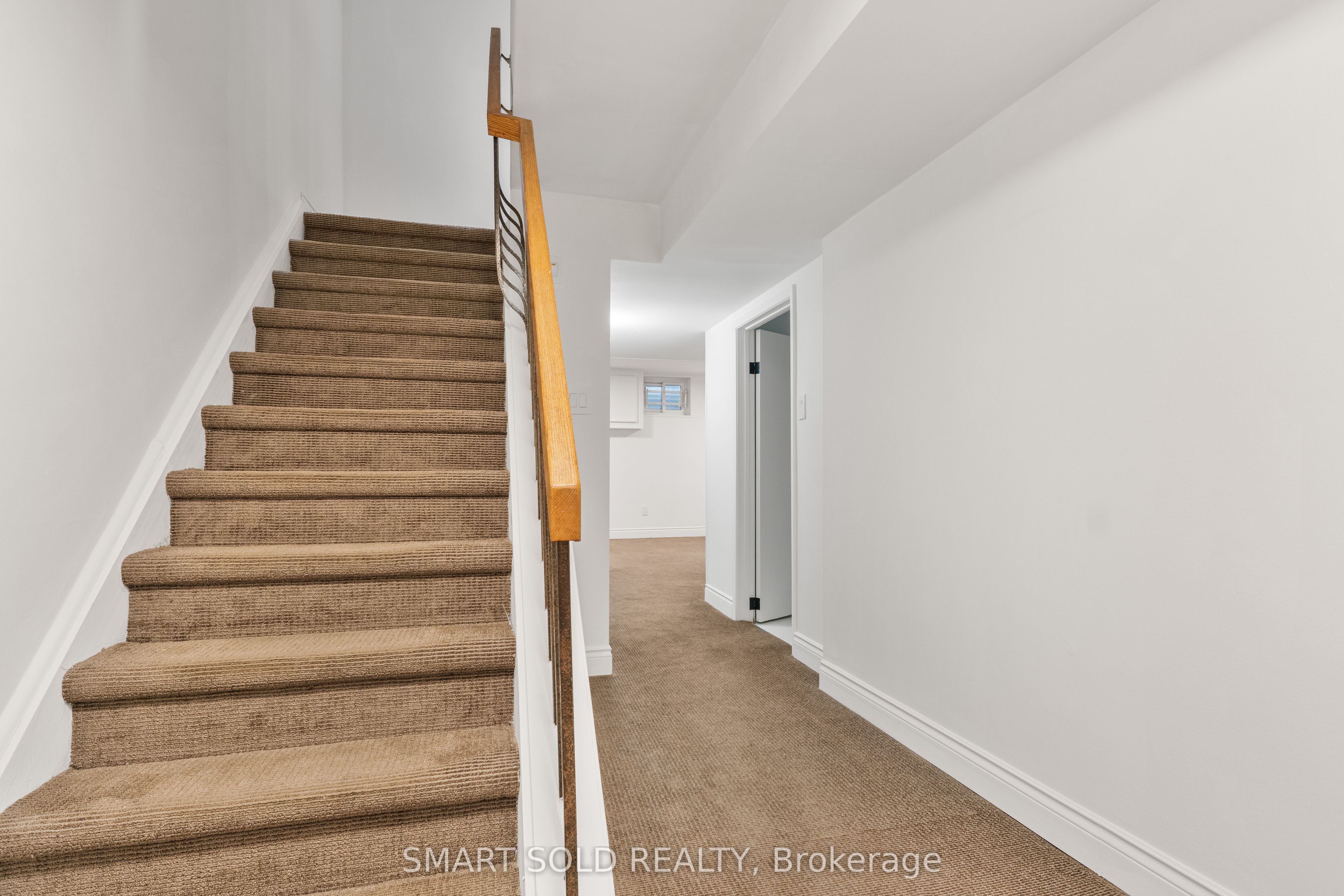 2120 Rathburn Road E 32 Property Photo 24