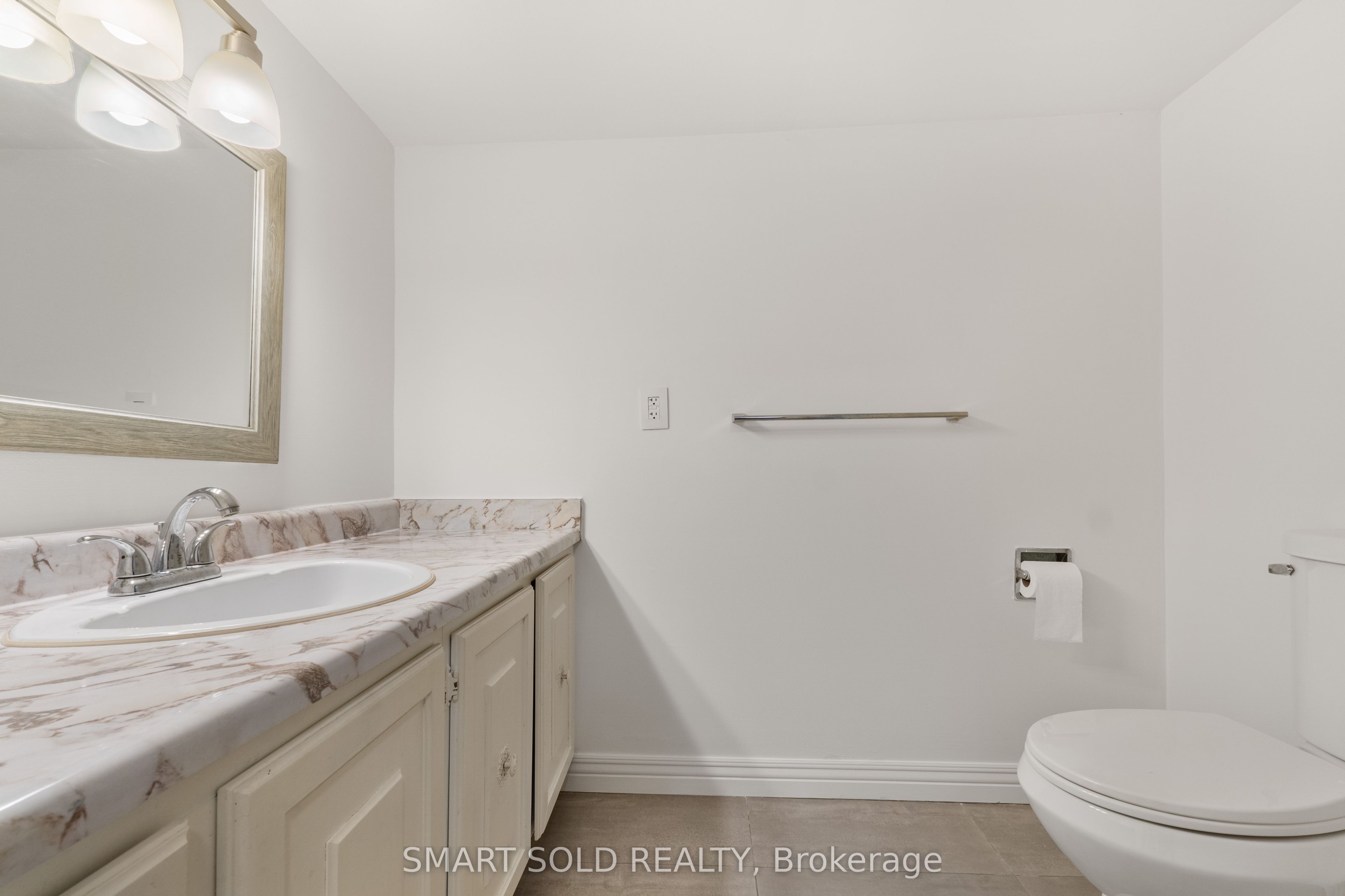 2120 Rathburn Road E 32 Property Photo 25