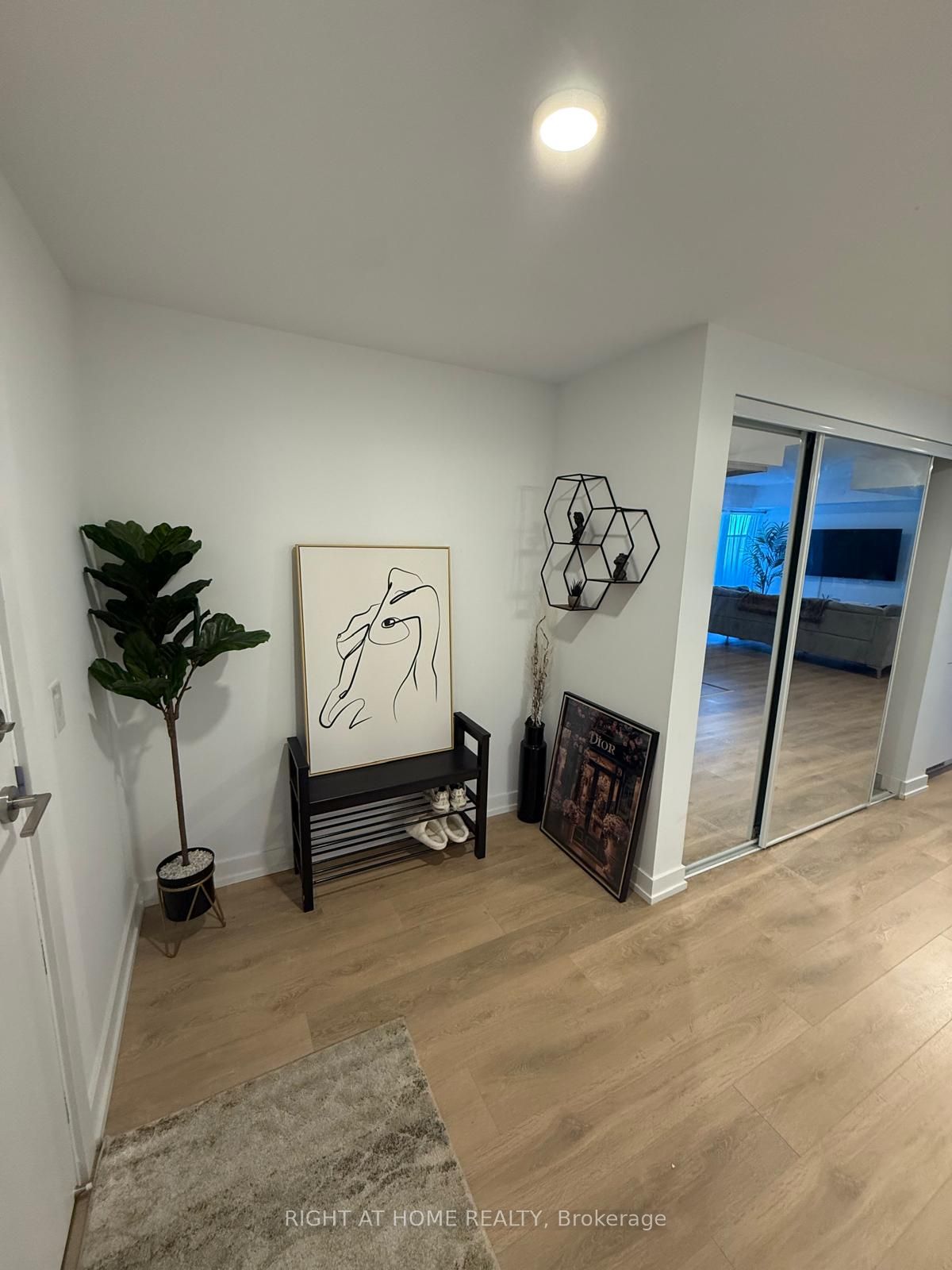 1100 Sheppard Avenue W 905 Property Photo 1