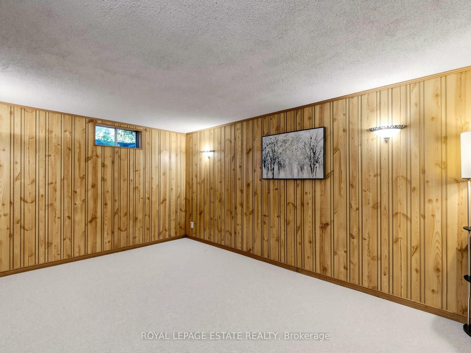 38 Burbank Crescent Property Photo 28