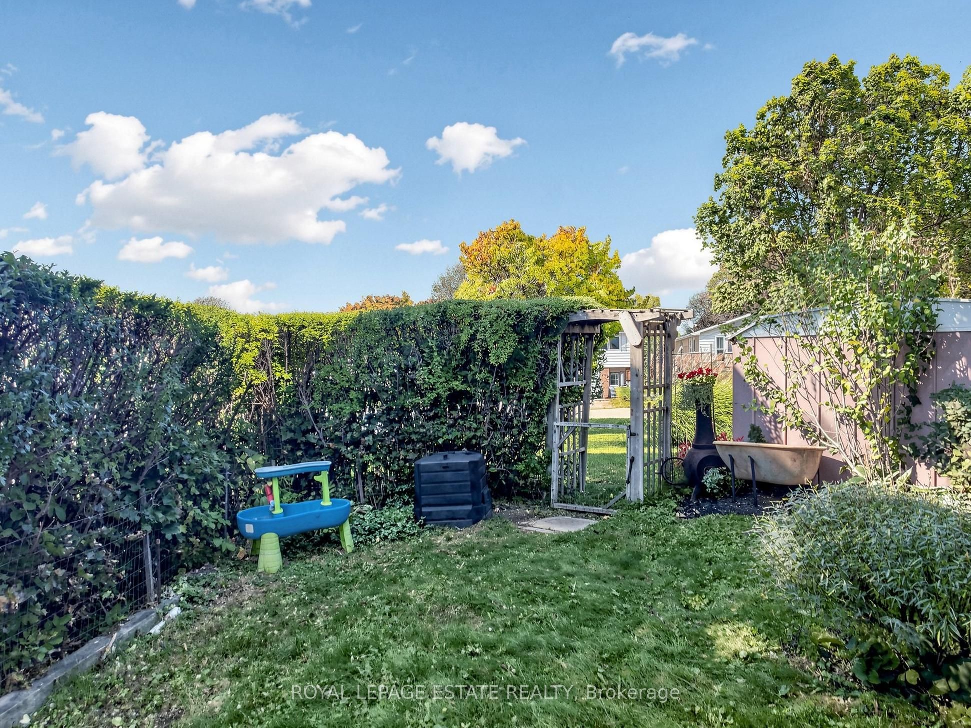 38 Burbank Crescent Property Photo 36