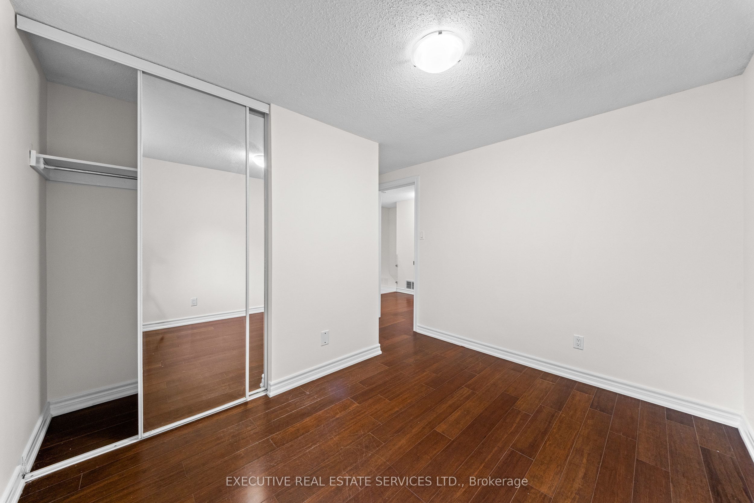 100 Centre Street N Property Photo 30